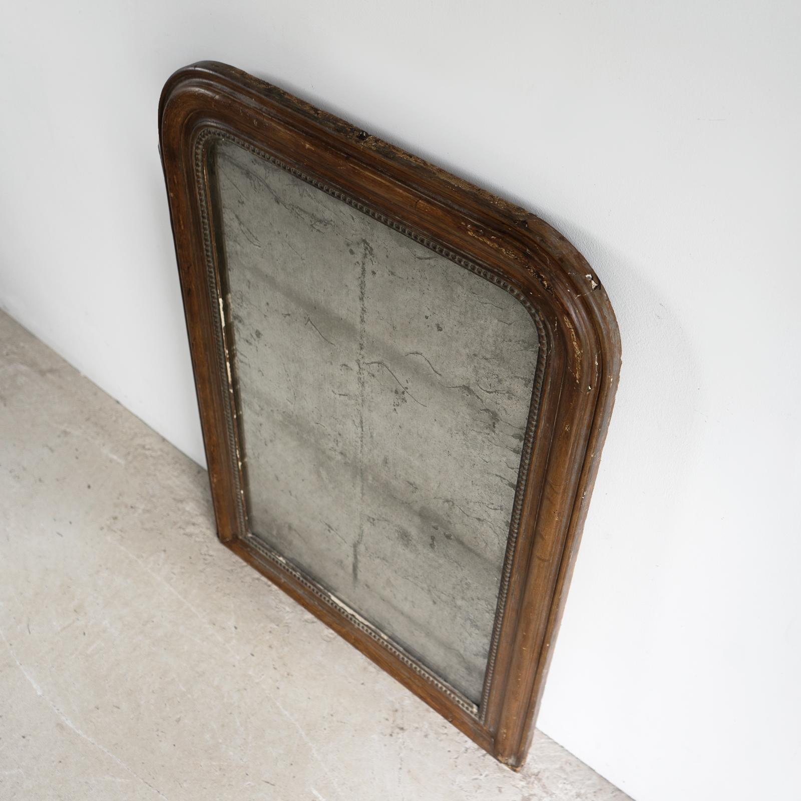 Antique French Napoleon III Arched Gilt Framed Foxed Mirror, Siglo XIX en venta 2