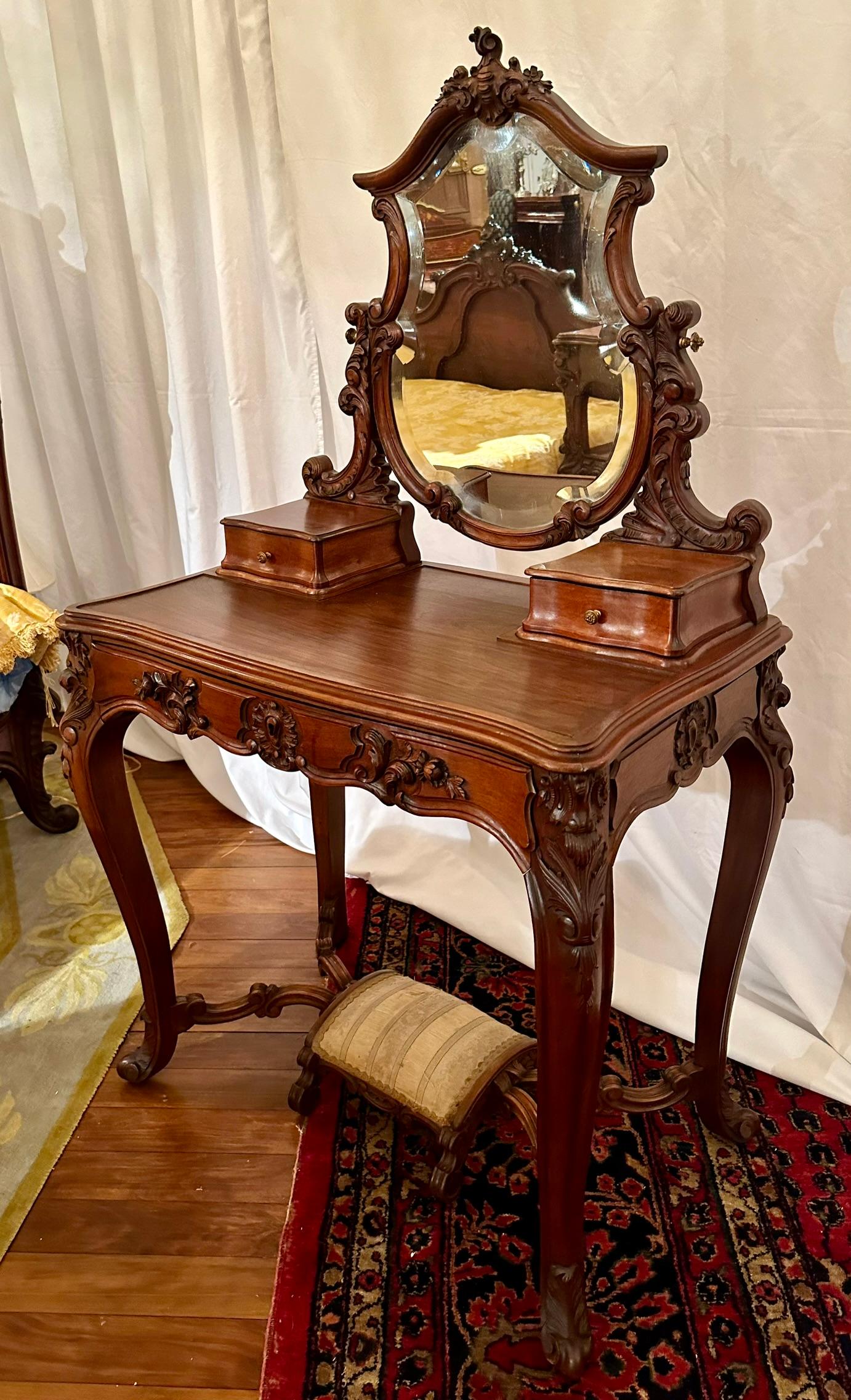 Antique French Napoleon III Carved Mahogany 5 Piece Bedroom Suite, Circa 1880. For Sale 5