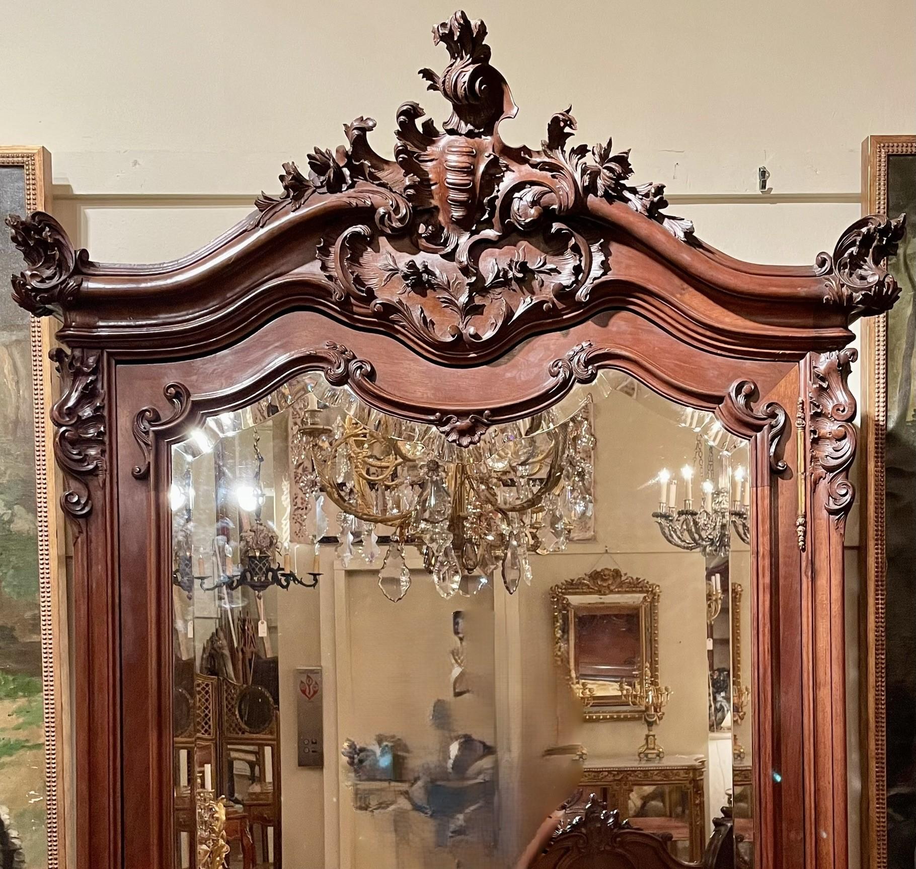 Antique French Napoleon III Carved Mahogany 5 Piece Bedroom Suite, Circa 1880. For Sale 8