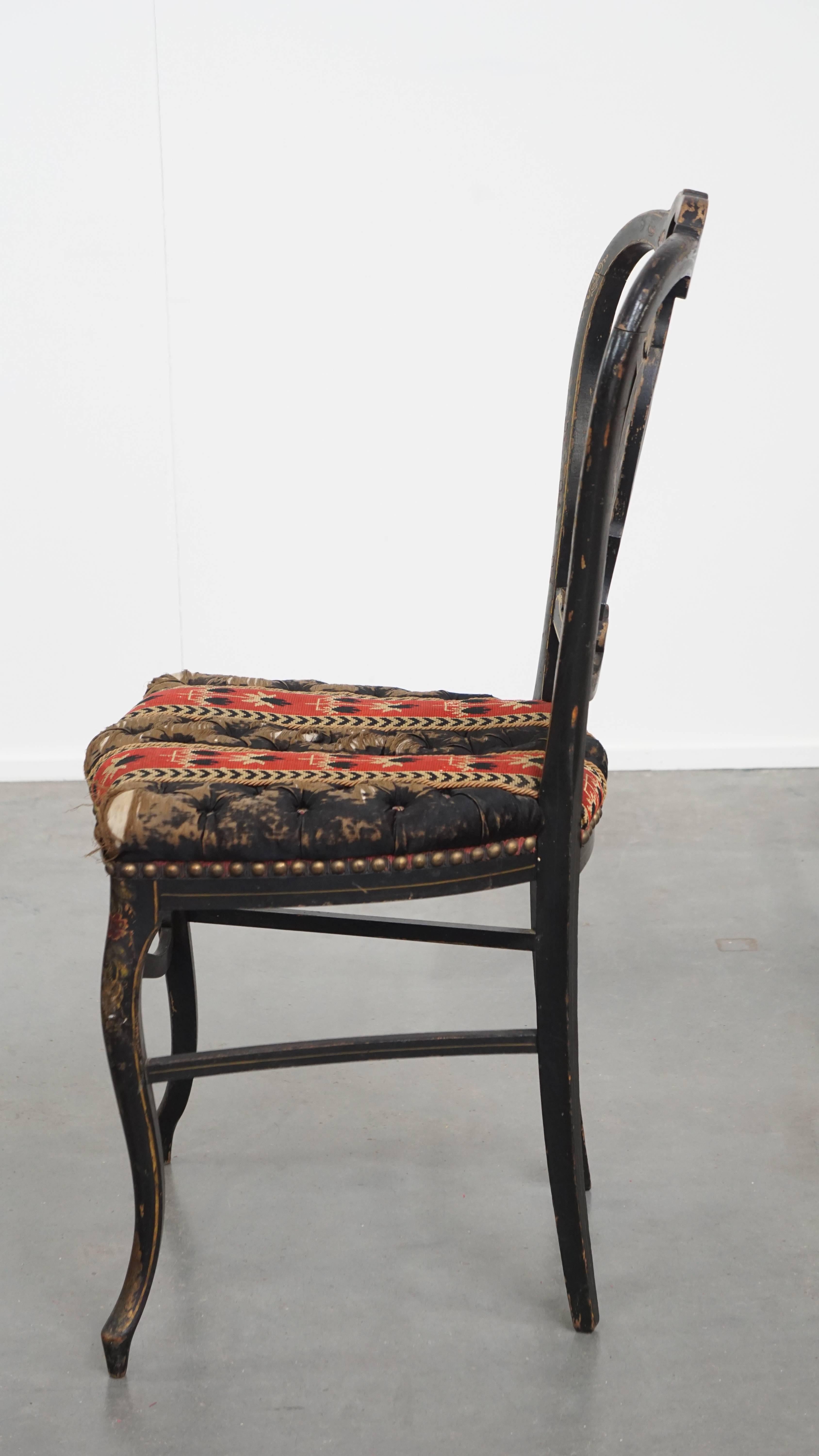 Antique French French Napoleon III Chair Inlaid with Mother-of-Pearl (Chaise Napoléon III incrustée de nacre) État moyen - En vente à Harderwijk, NL