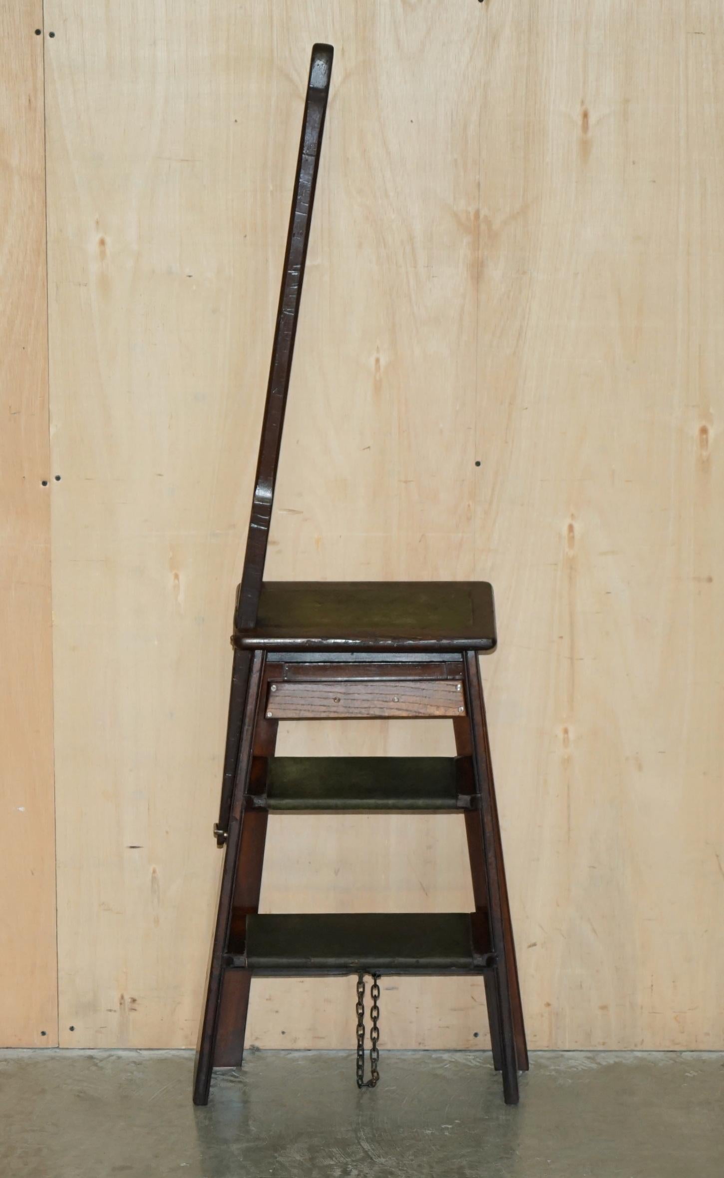 ANTiQUE FRENCH NAPOLEON III CIRCA 1850 HARDWOOD & LEATHER LIBRARY STEPS LADDER For Sale 4