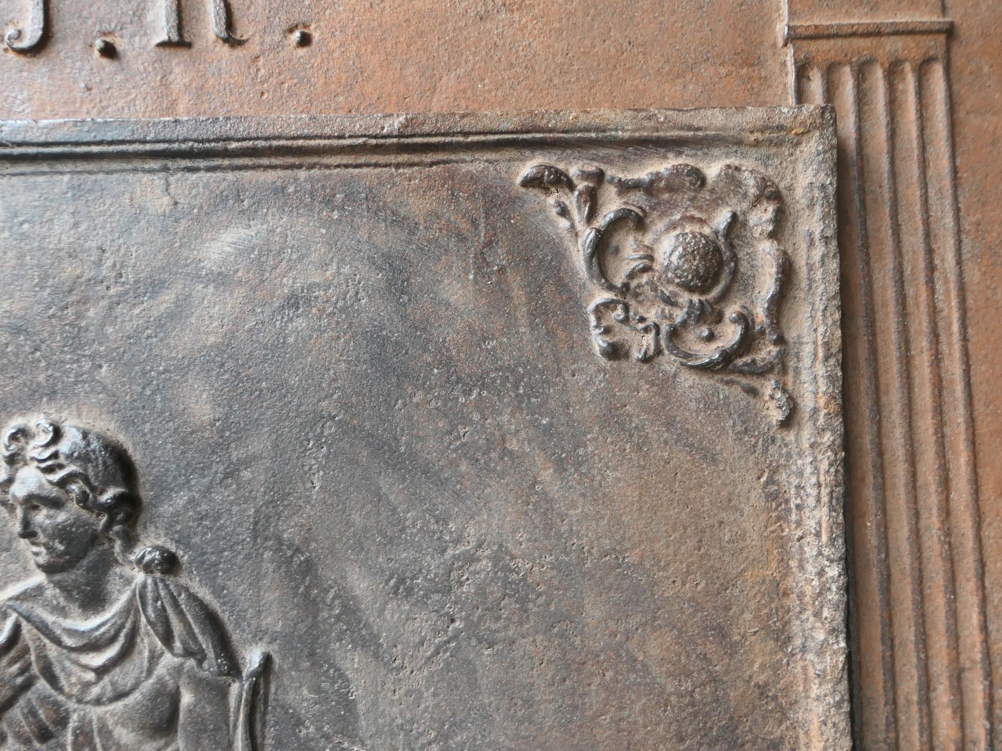 Fer Plaque de cheminée / dosseret 'Diana' ancienne de Napoléon III, 19ème siècle en vente