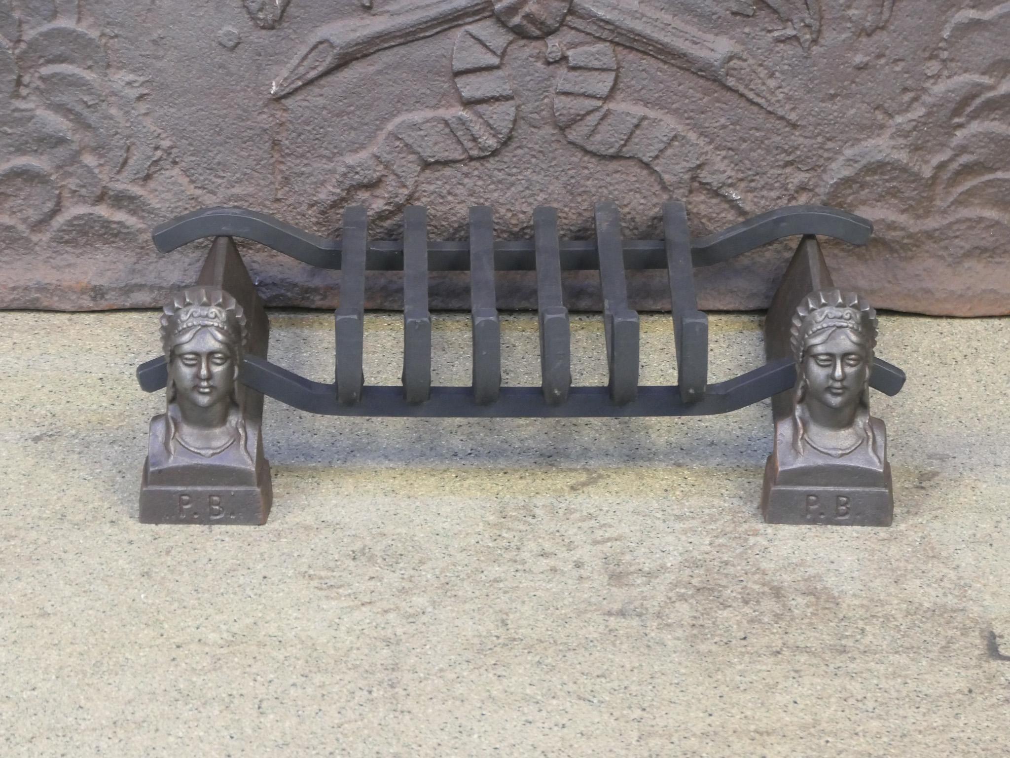 Antique French Napoleon III Fire Grate, Rejilla de chimenea, Siglo XIX Vaciado en venta
