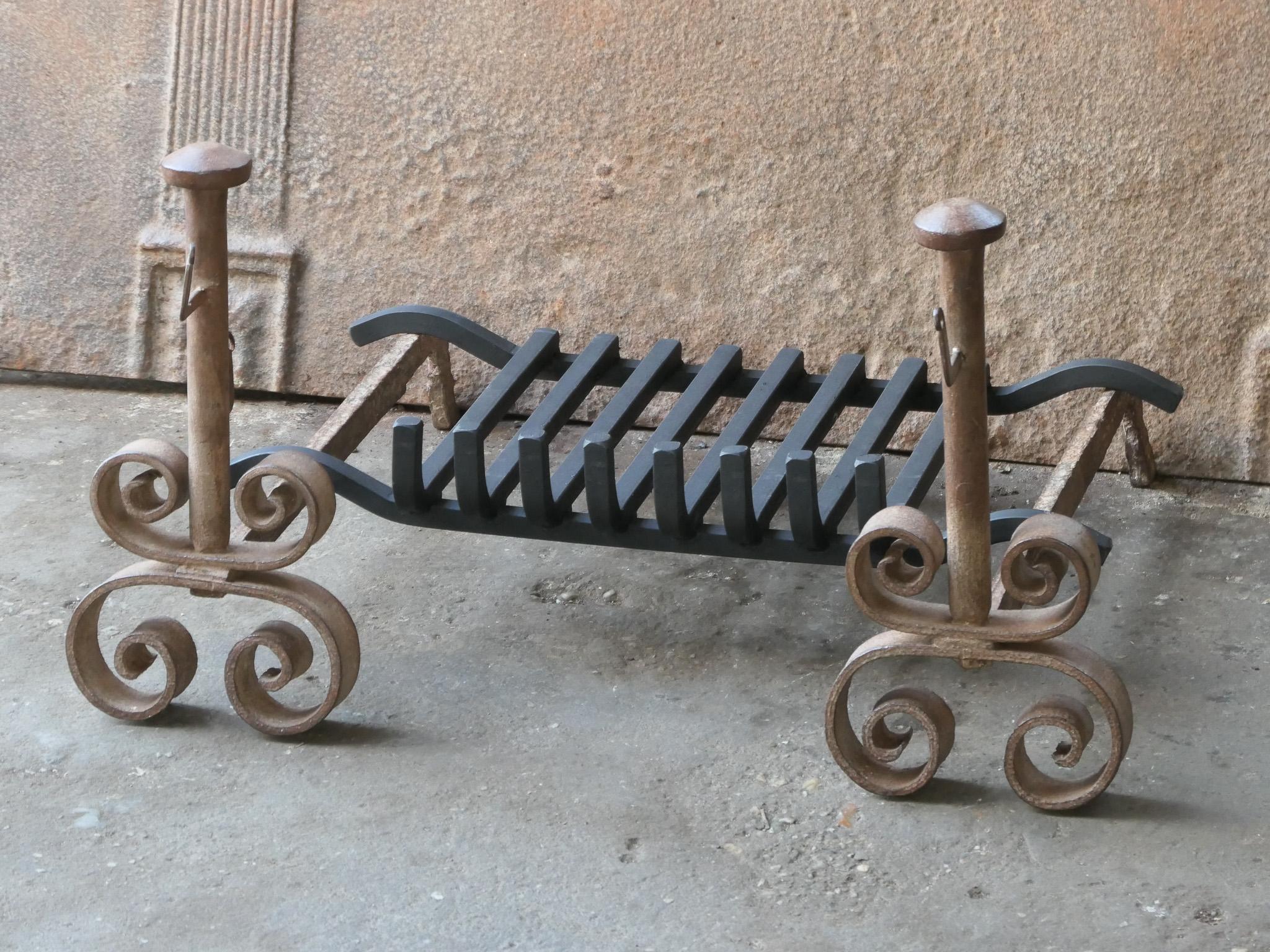 Antique French Napoleon III Fireplace Log Grate In Good Condition For Sale In Amerongen, NL