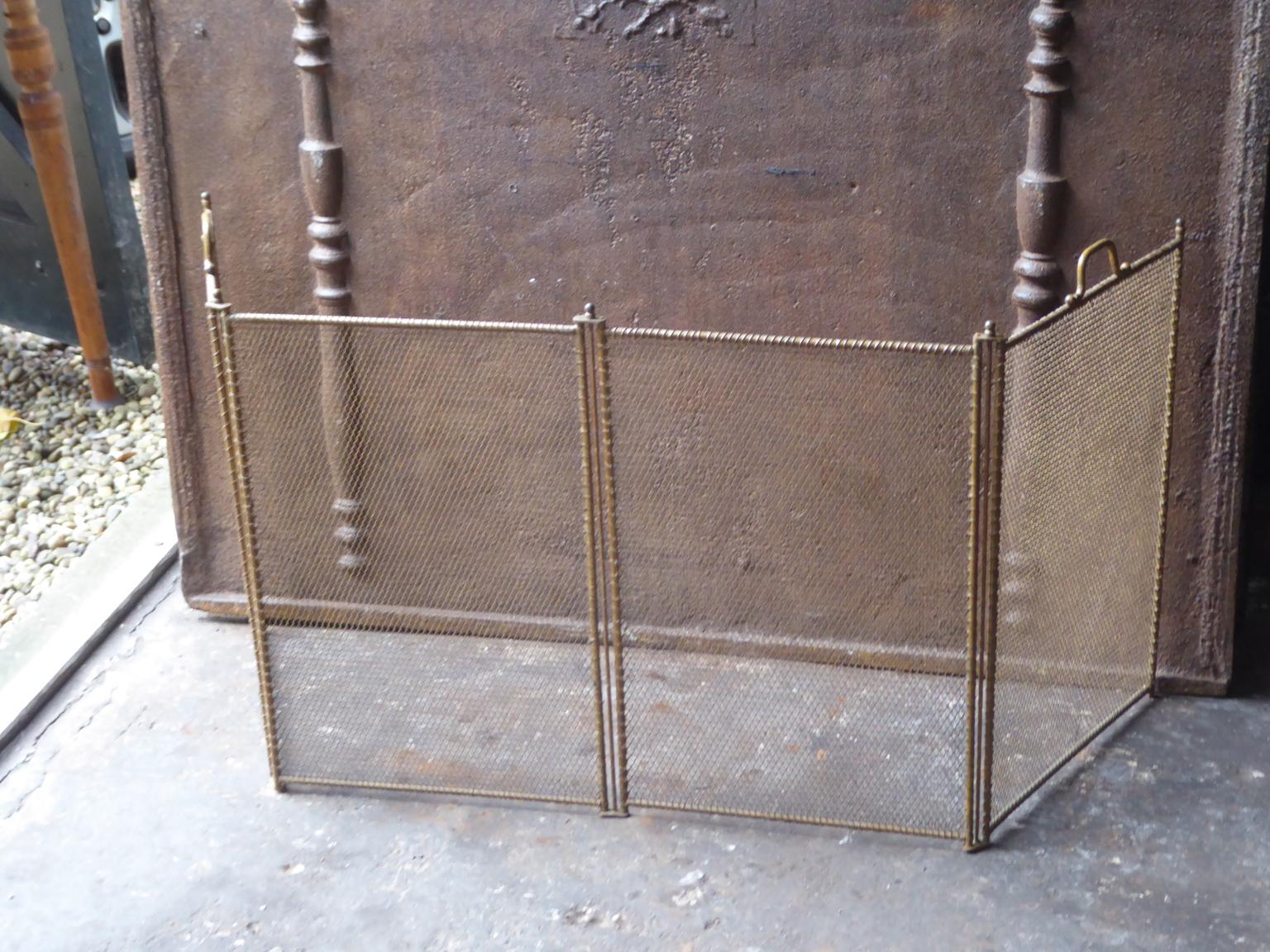 Antique French Napoleon III Fireplace Screen, Brass-Colored, 19th Century 1
