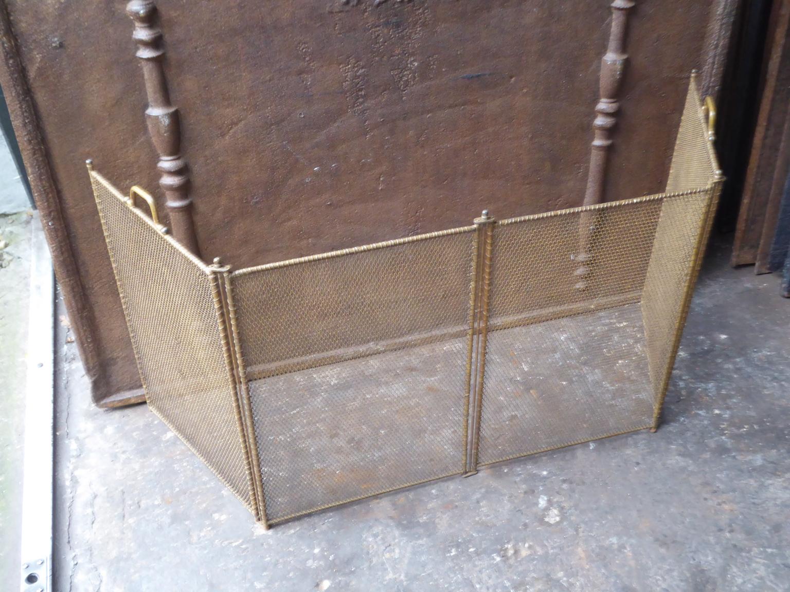 Antique French Napoleon III Fireplace Screen, Brass-Colored, 19th Century 2