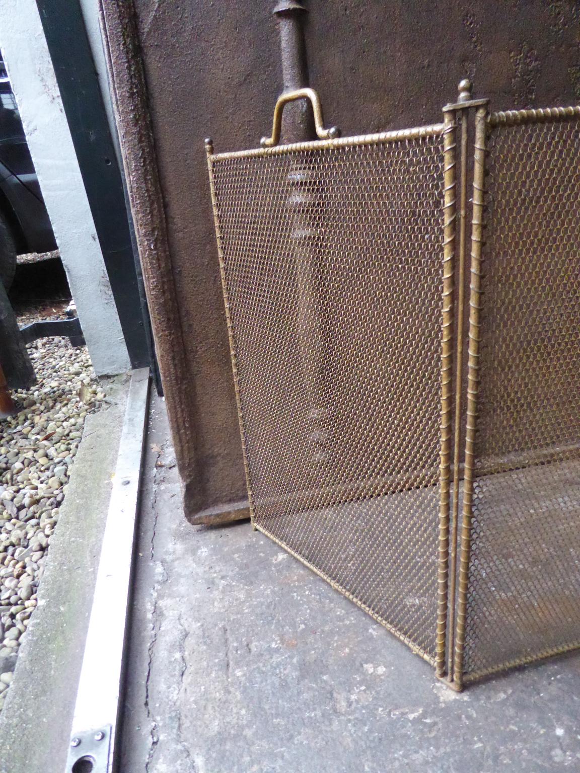 Antique French Napoleon III Fireplace Screen, Brass-Colored, 19th Century 3