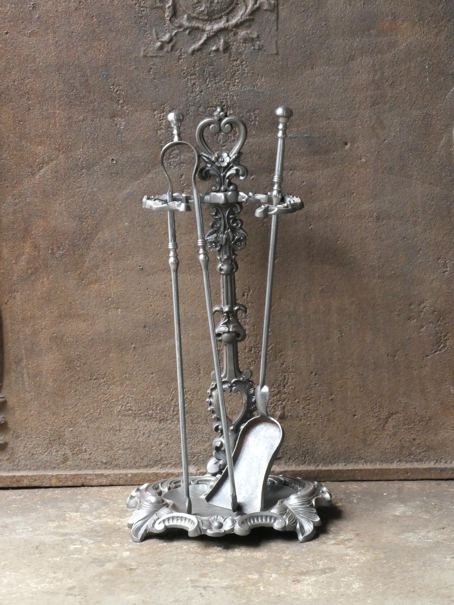 Antike französische Napoleon III.-Kaminwerkzeuge, 19. Jahrhundert (Eisen) im Angebot
