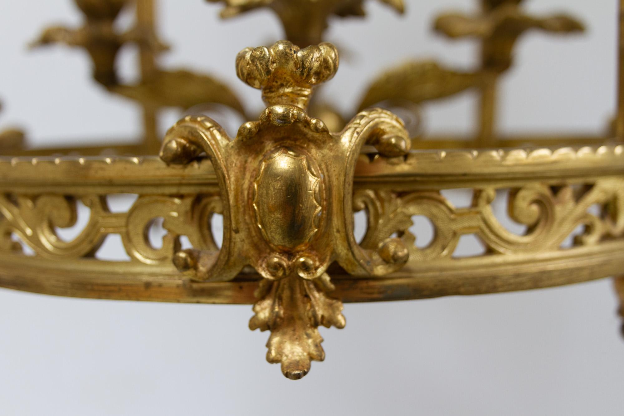Antiker französischer Napoleon-III-Kronleuchter aus vergoldeter Bronze, 1850er Jahre. (Französisch) im Angebot