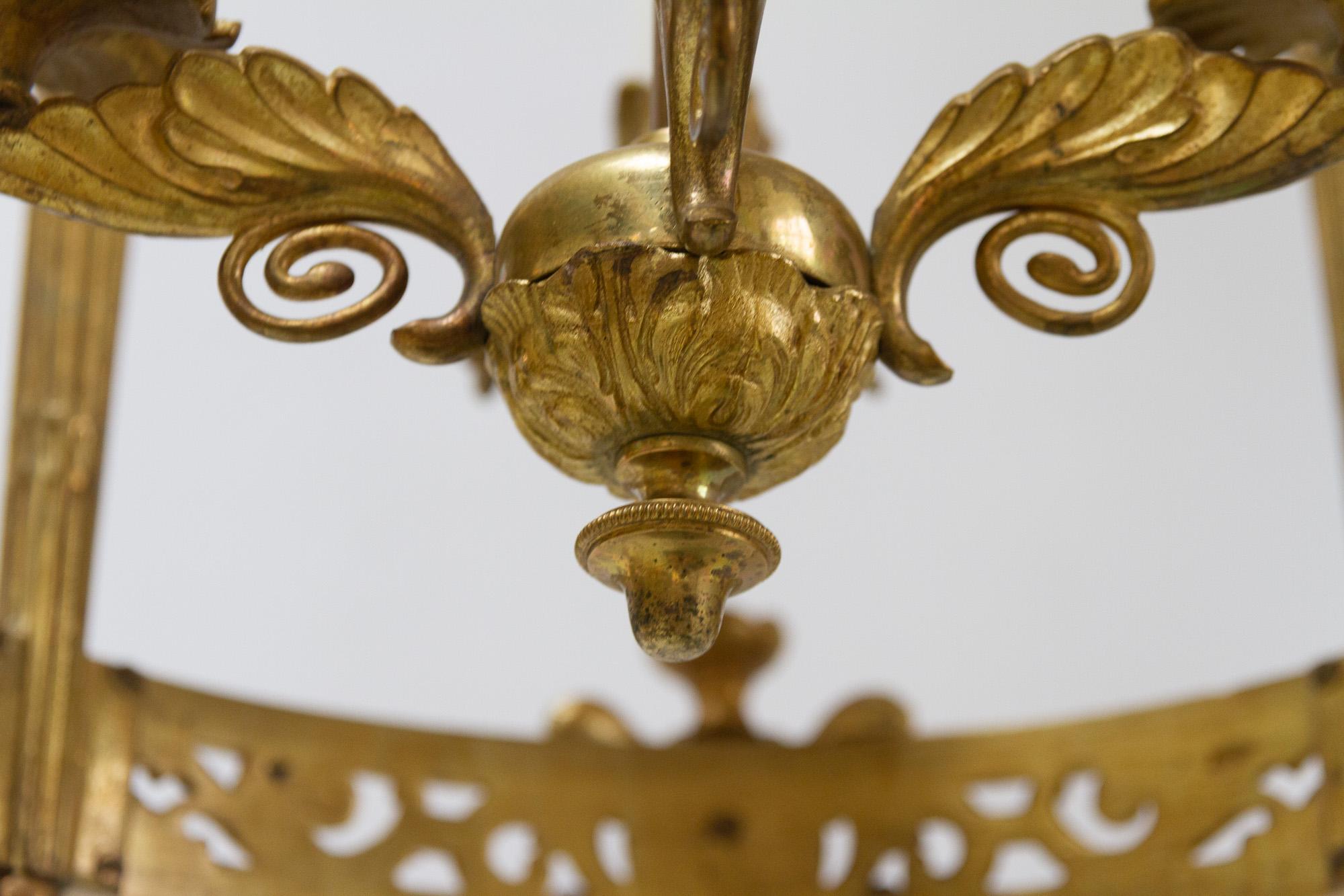 Antiker französischer Napoleon-III-Kronleuchter aus vergoldeter Bronze, 1850er Jahre. im Angebot 1
