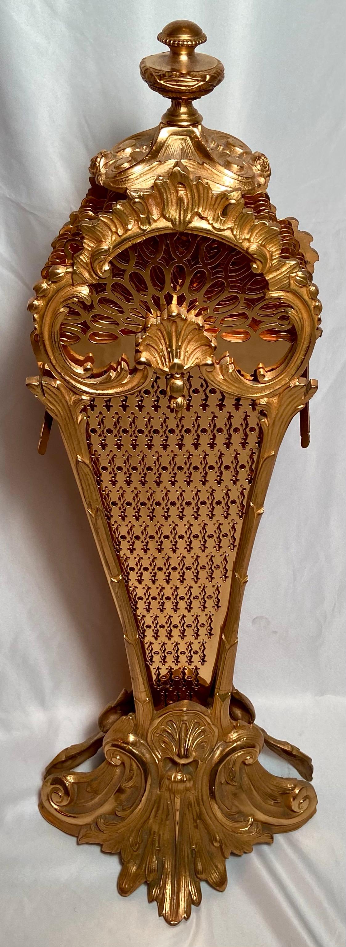 Antique French Napoleon III Gold Bronze Folding Fan Fire Screen, Circa 1890's In Good Condition In New Orleans, LA