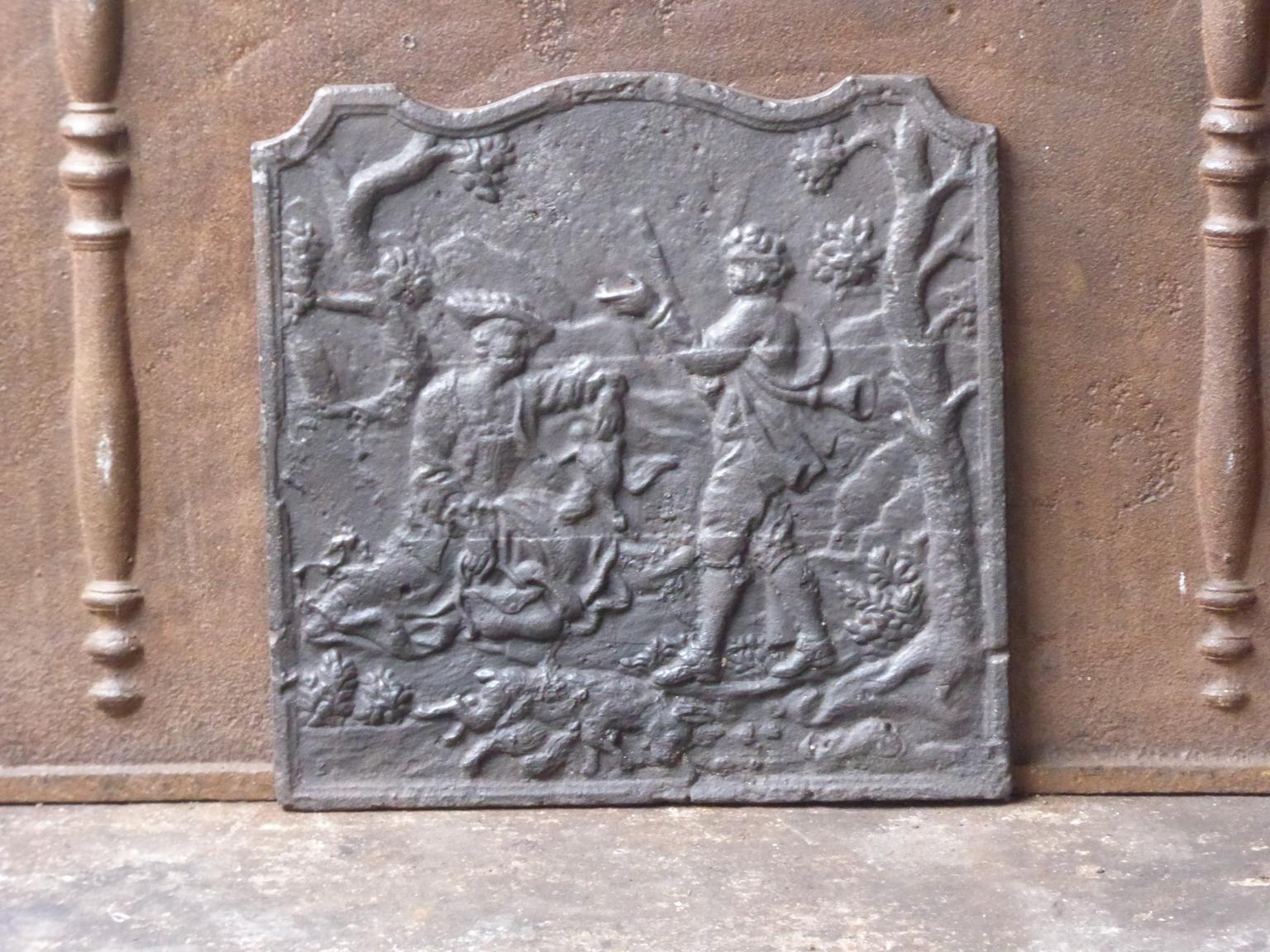 Französische Napoleon-III-Feuerschale aus dem 19. Jahrhundert mit einer Jagdszene. Die Rückwand ist aus Gusseisen gefertigt. Die Patina ist natürlich braun. Auf Anfrage kann er auch in schwarz/zinnfarbener Ausführung geliefert werden. Die