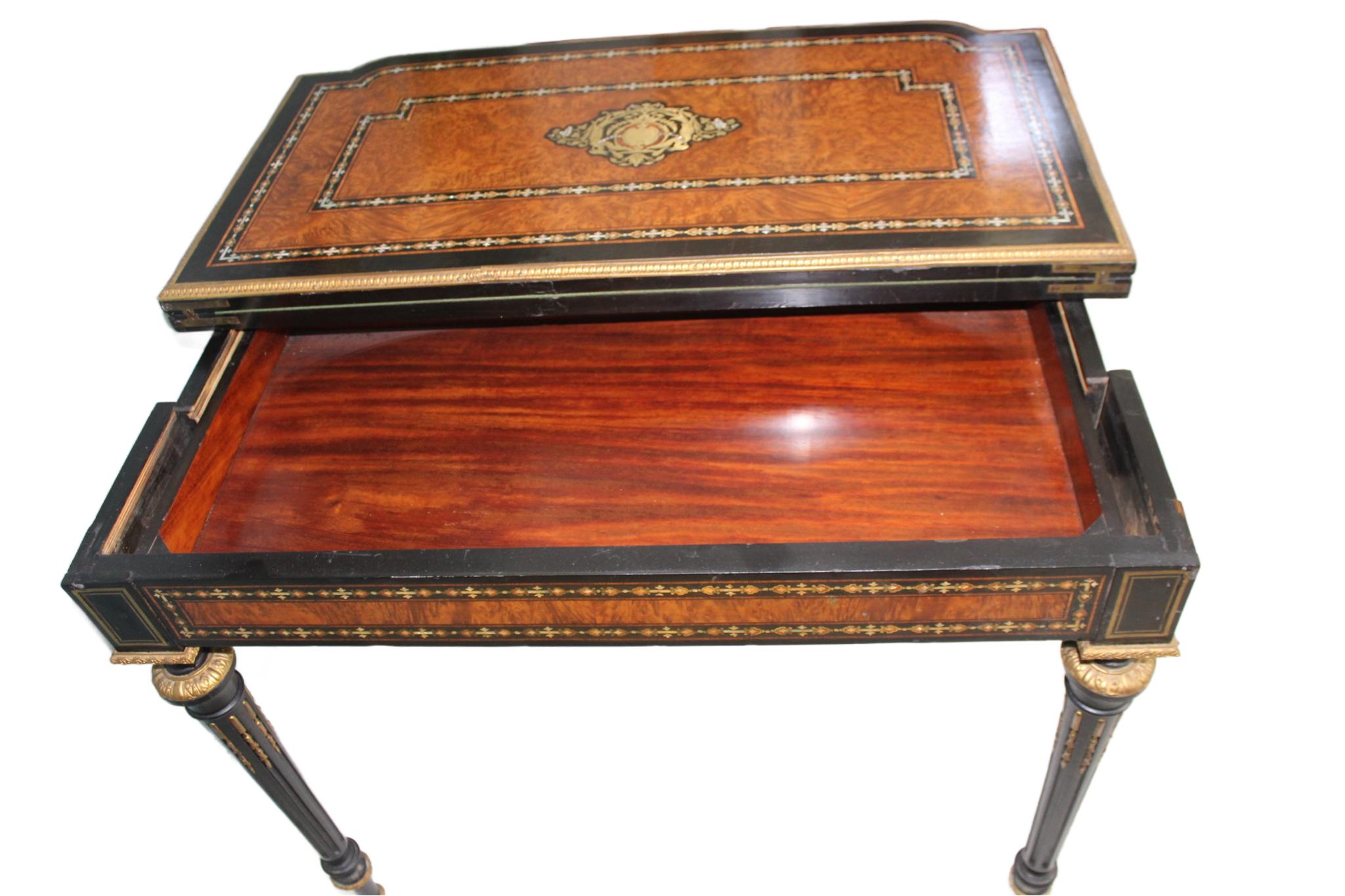 Antiquité française Table à cartes marquetée Napoléon III Bon état - En vente à Seaford, GB