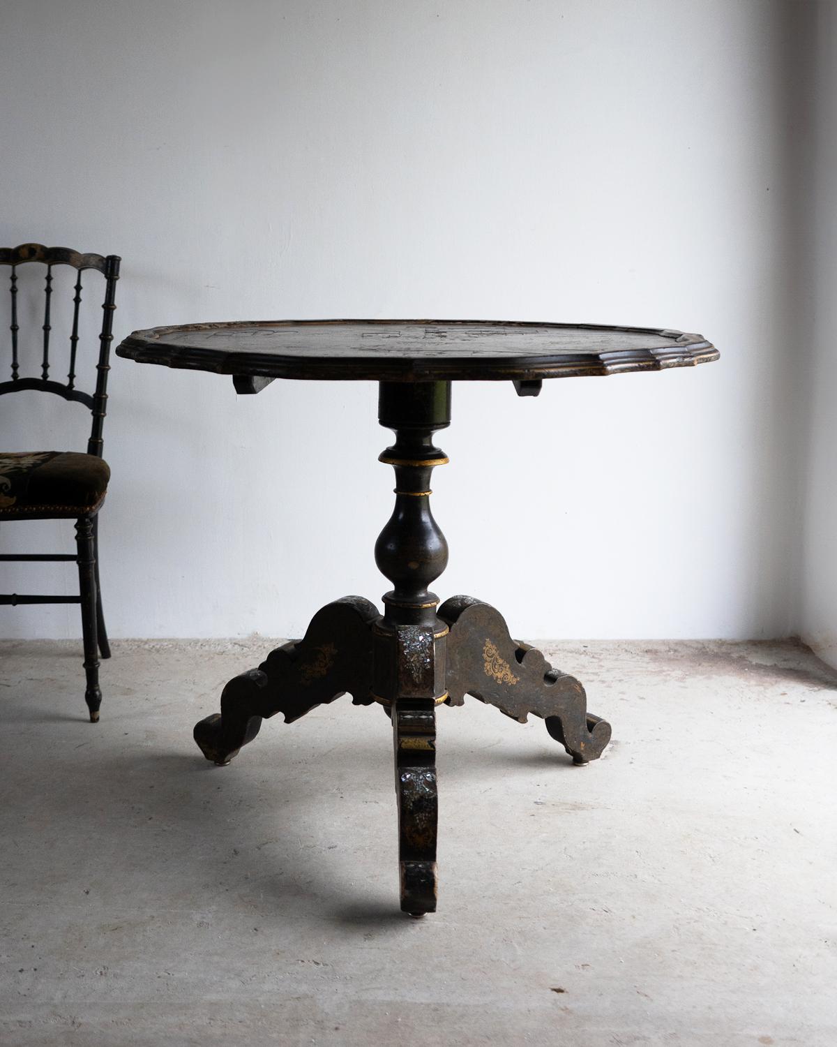 Antique French Napoleon III Lacquered Pedestal Table, Inlaid Hand Painted 19th C For Sale 8