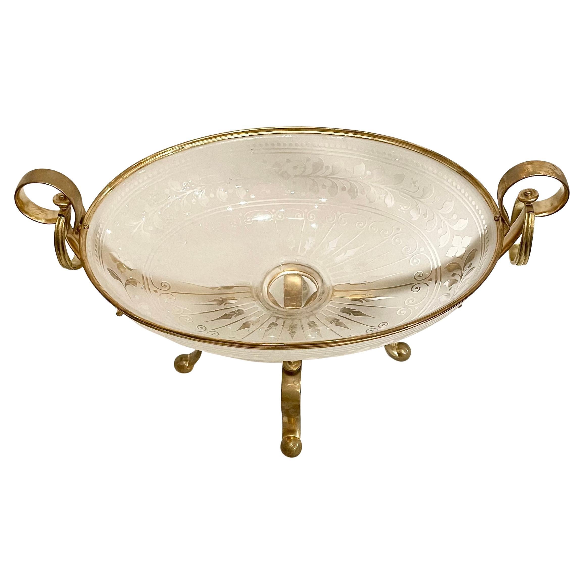 Français Centre de table ancien en cristal monté en bronze doré Napoléon III, Circa 1885. en vente