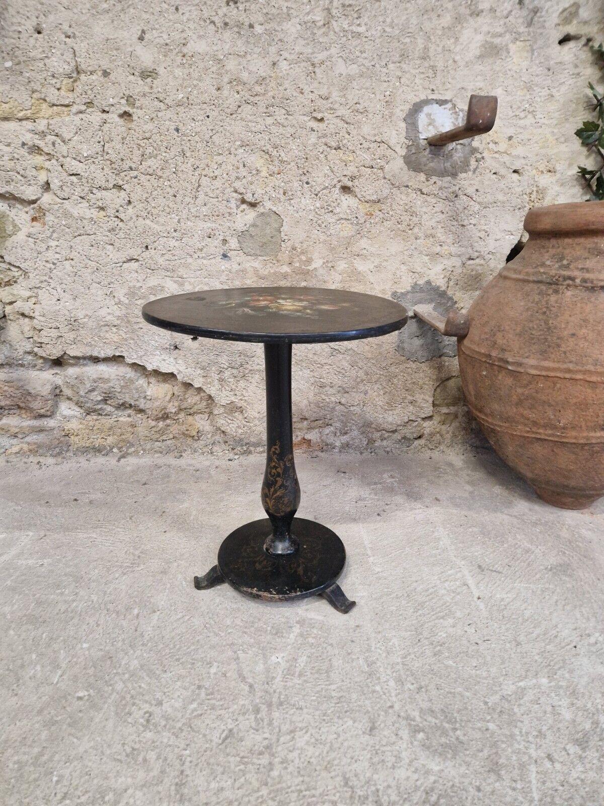 Antiquité française Napoléon III - The Pedestal Table  en vente 1