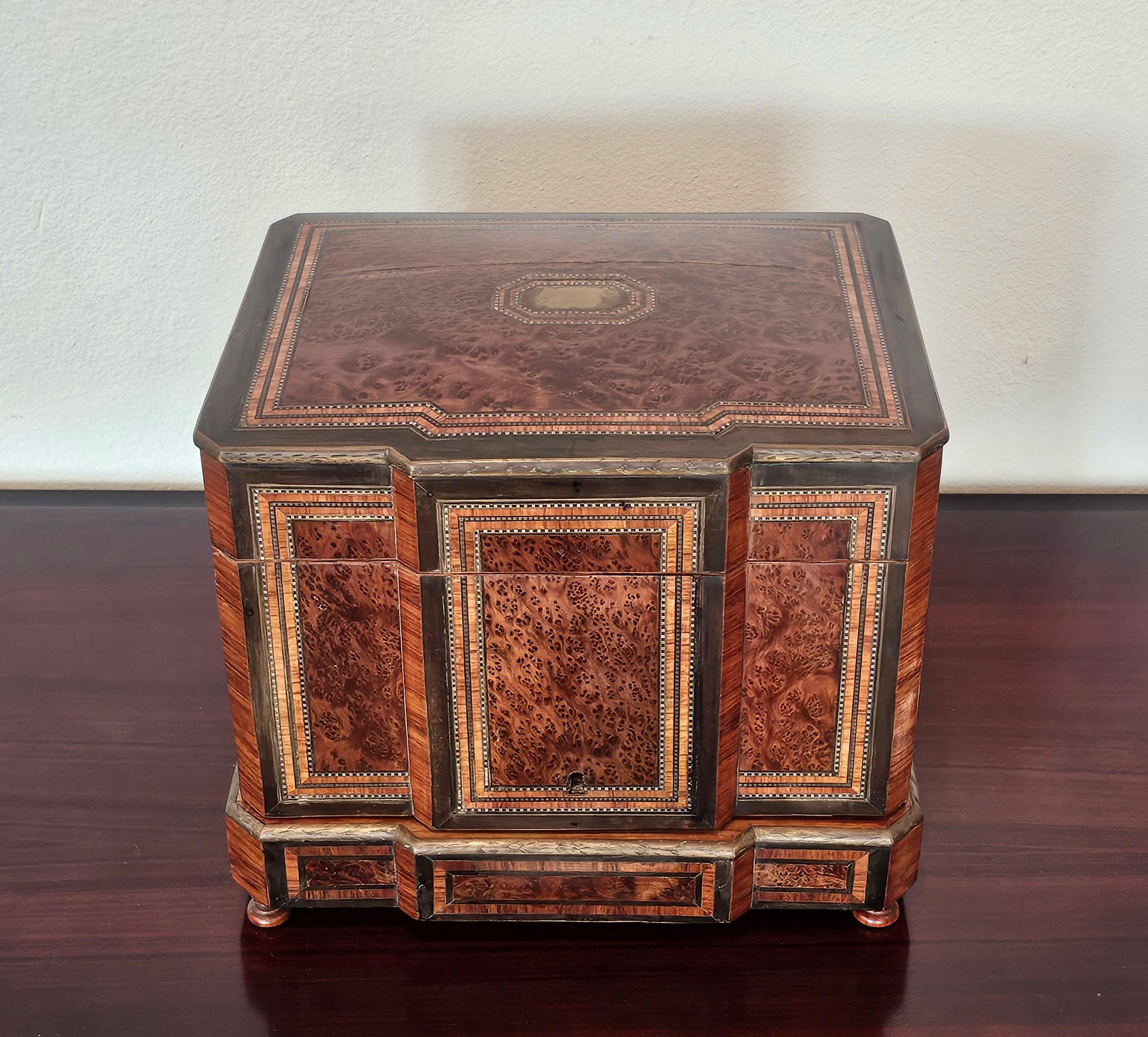 Antique French Napoleon III Period Burlwood Box Cave a Liqueur Decanter Set 4