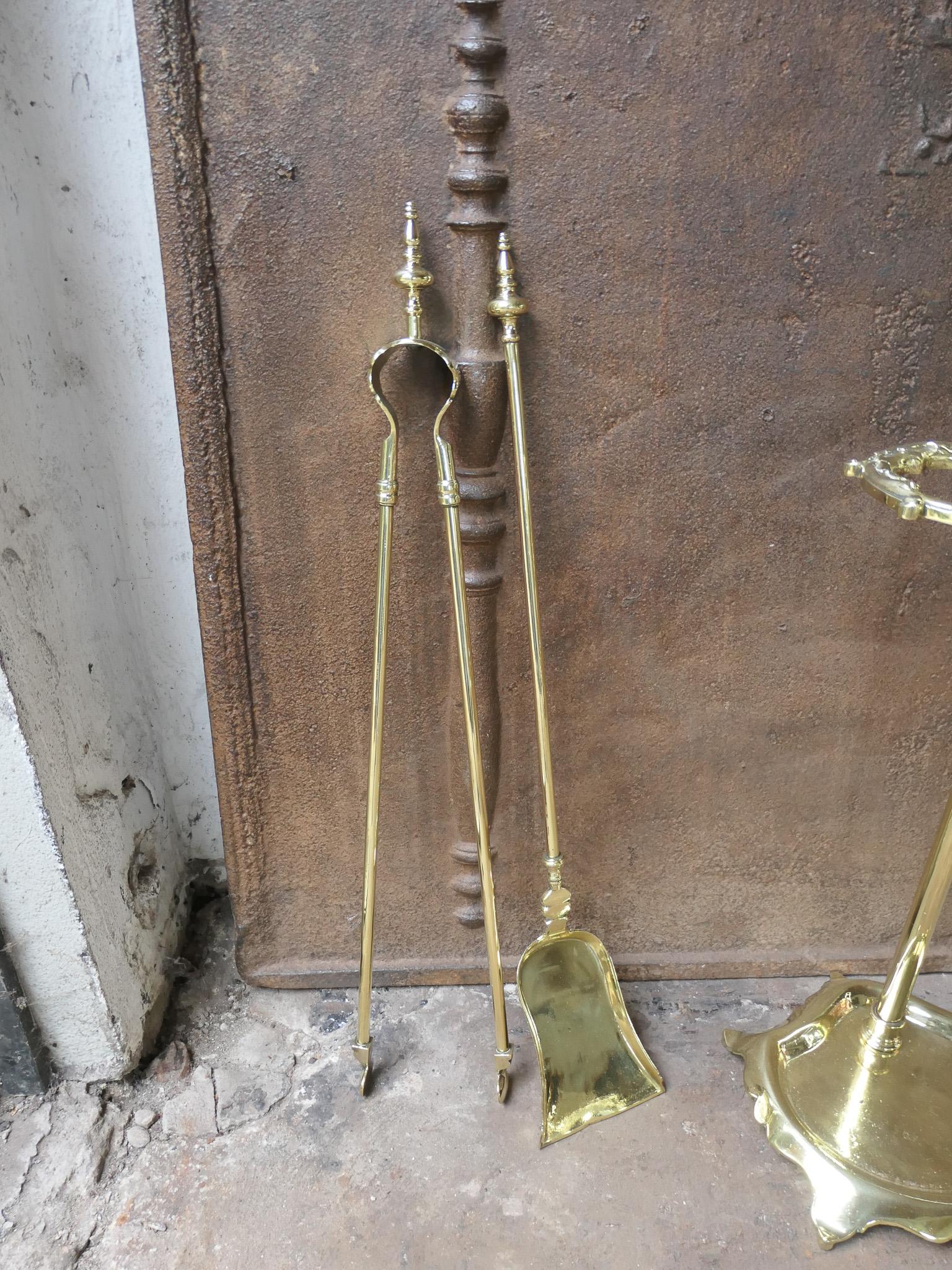 Antique French Napoleon III Period Fireplace Tools o strumenti per il fuoco, XIX secolo in vendita 4