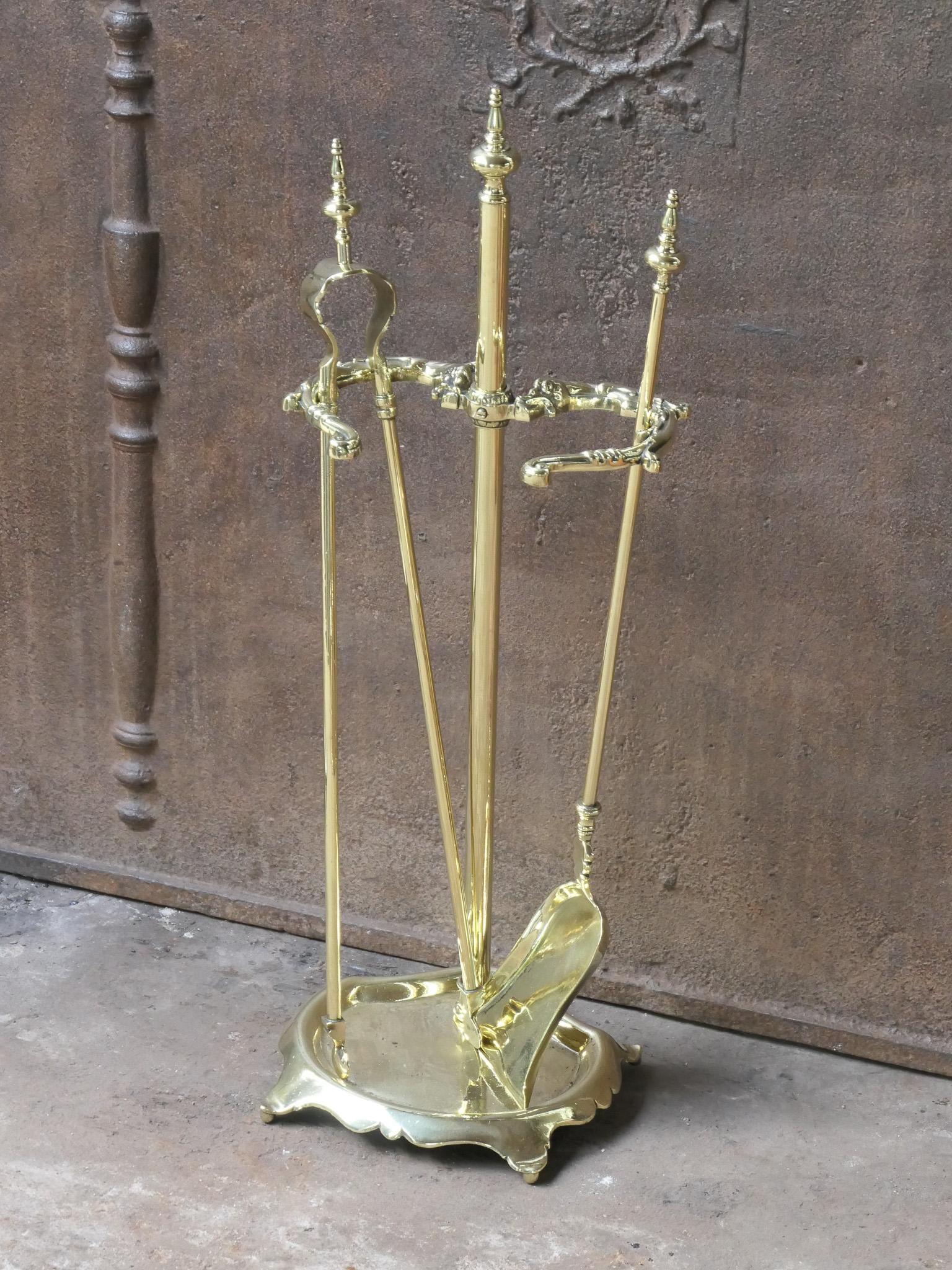 Lucidato Antique French Napoleon III Period Fireplace Tools o strumenti per il fuoco, XIX secolo in vendita