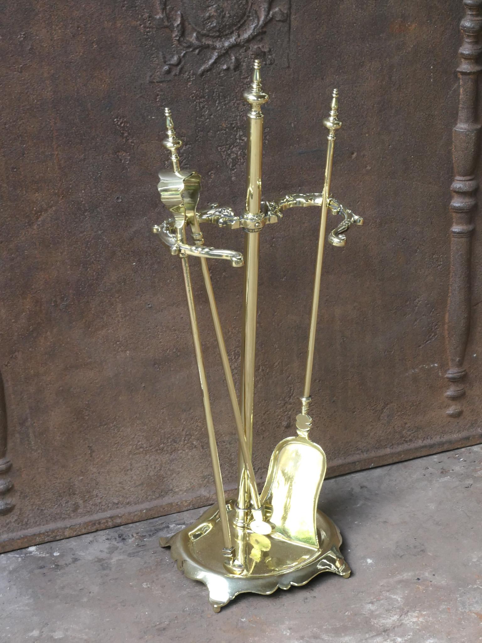 Antique French Napoleon III Period Fireplace Tools o strumenti per il fuoco, XIX secolo In condizioni buone in vendita a Soest, NL