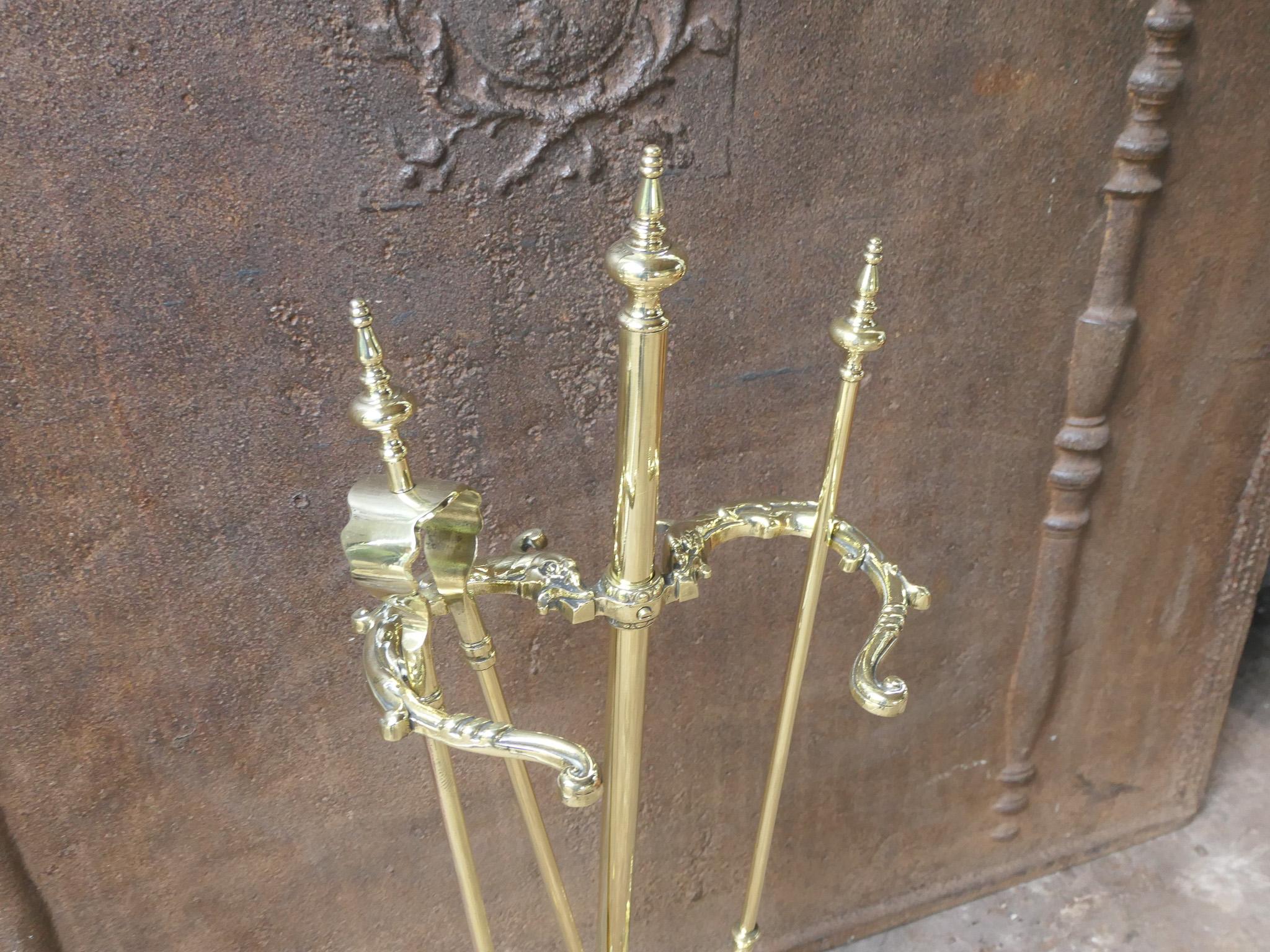 Antique French Napoleon III Period Fireplace Tools o strumenti per il fuoco, XIX secolo in vendita 2