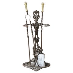 Outils de cheminée ou outils à feu anciens d
époque Napoléon III, 19e siècle