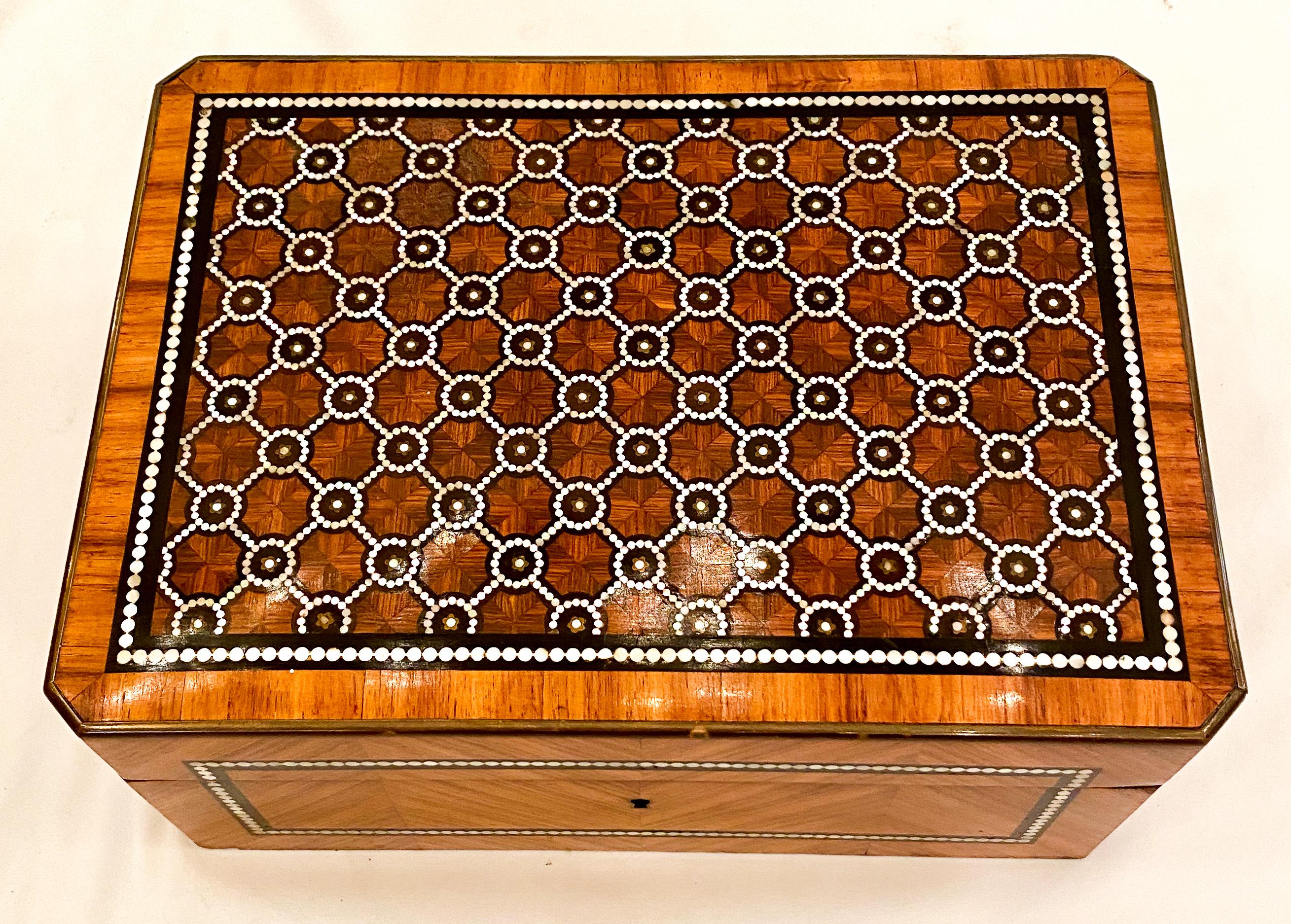Antique French Napoleon III Satinwood Marquetry Box, circa 1890 In Good Condition In New Orleans, LA