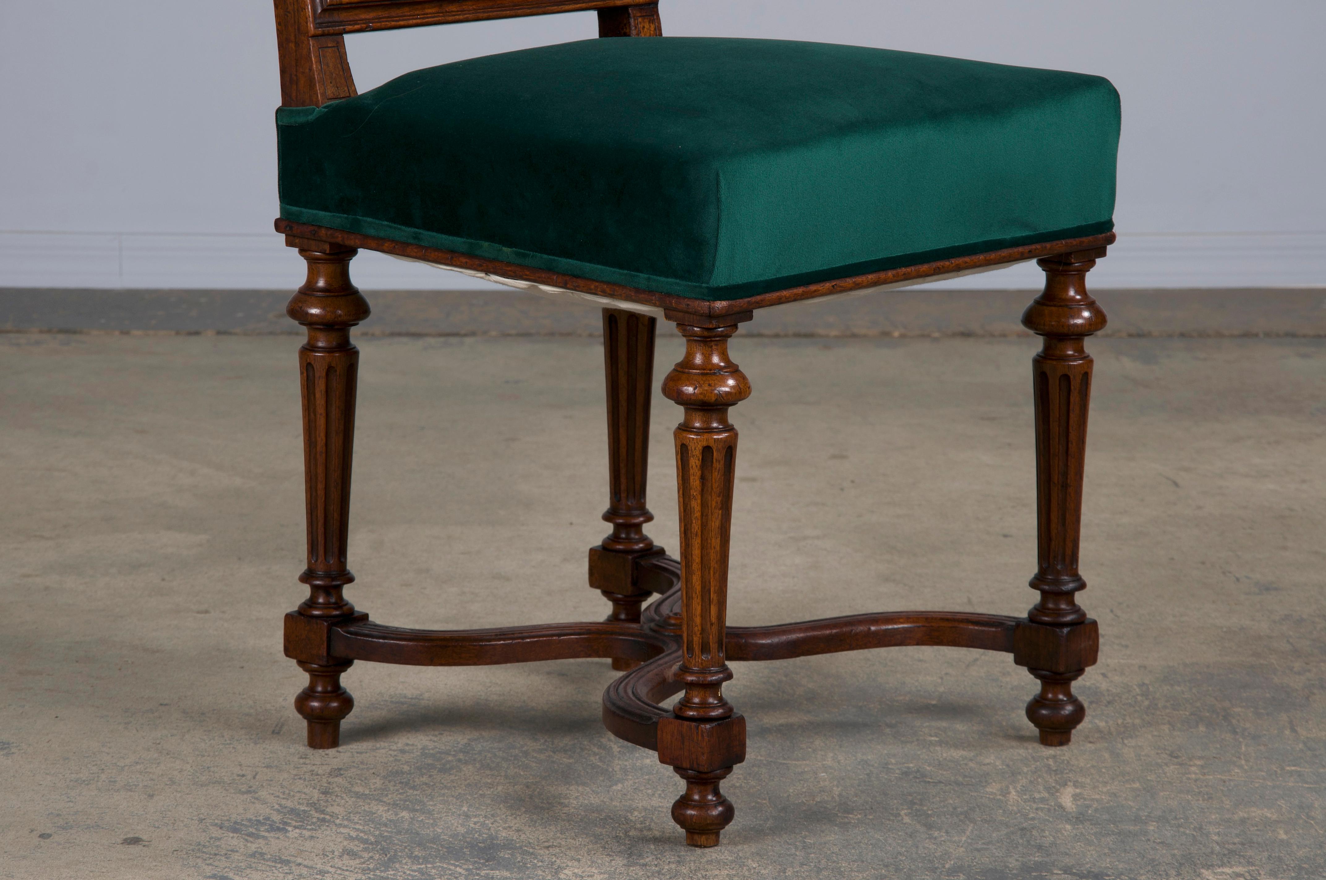 Antique French Napoleon III Style Oak Dining Chairs W/ Green Velvet - Set of 6 For Sale 5