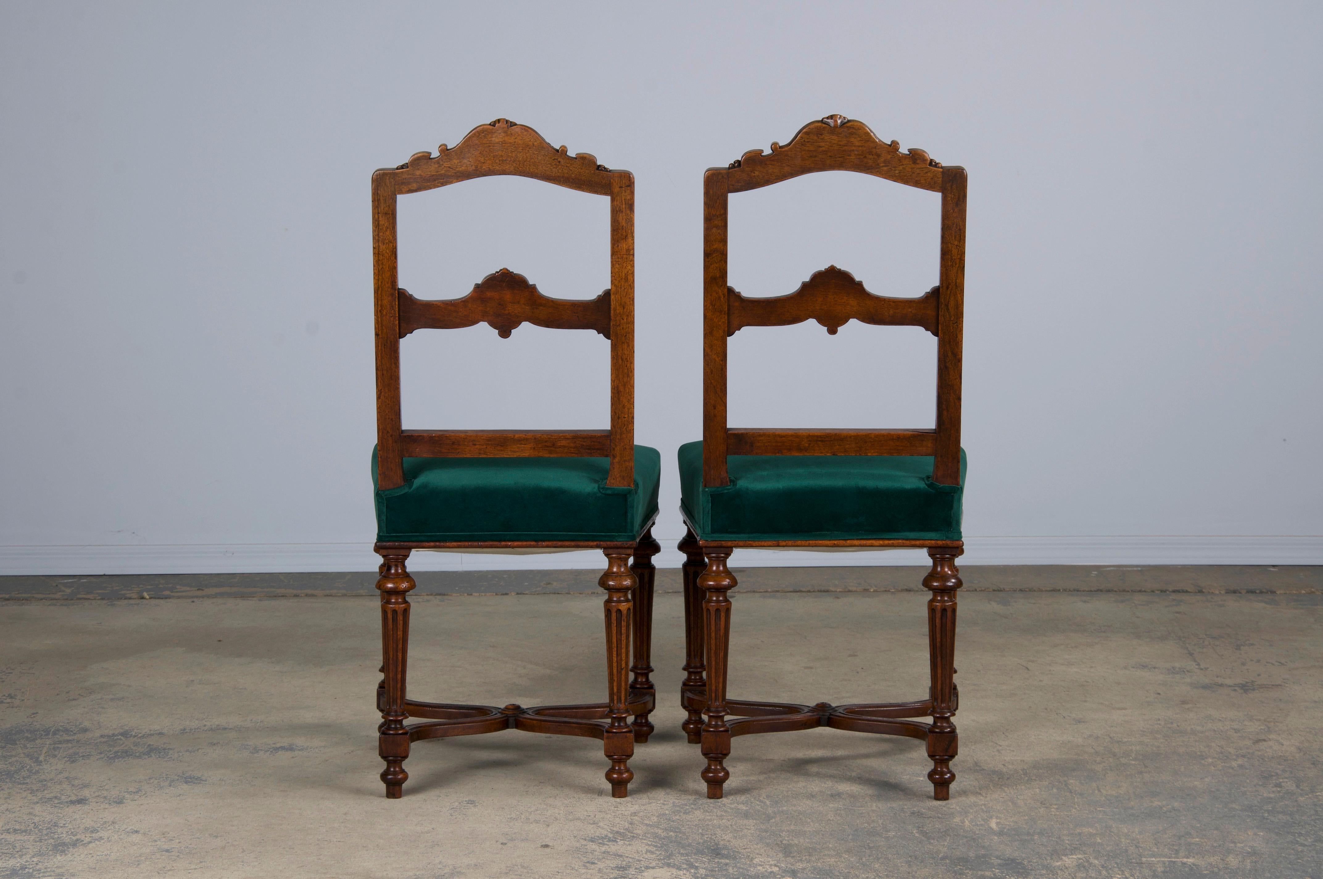 Antique French Napoleon III Style Oak Dining Chairs W/ Green Velvet - Set of 6 For Sale 11