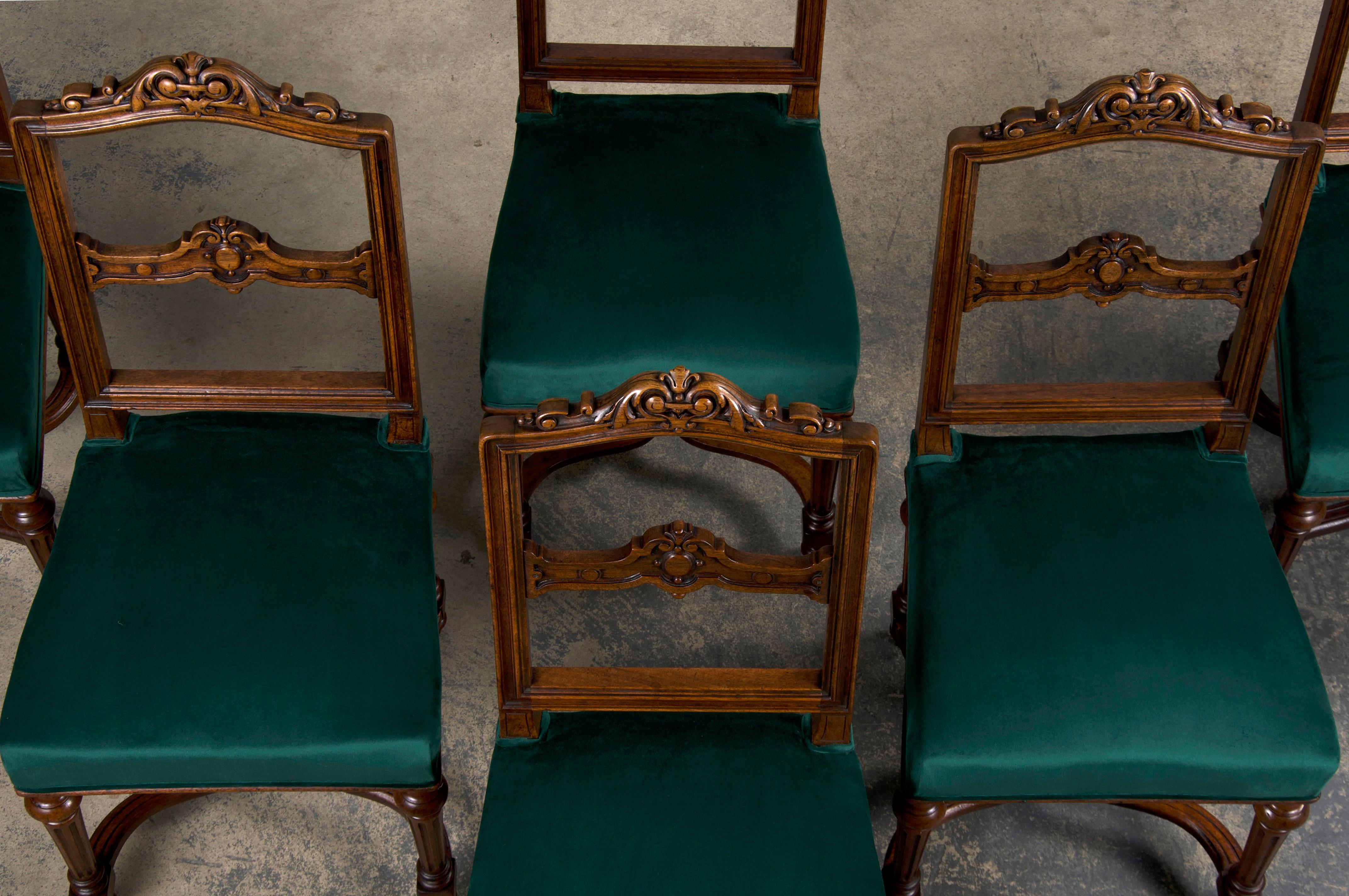 Antique French Napoleon III Style Oak Dining Chairs W/ Green Velvet - Set of 6 In Good Condition For Sale In Astoria, NY