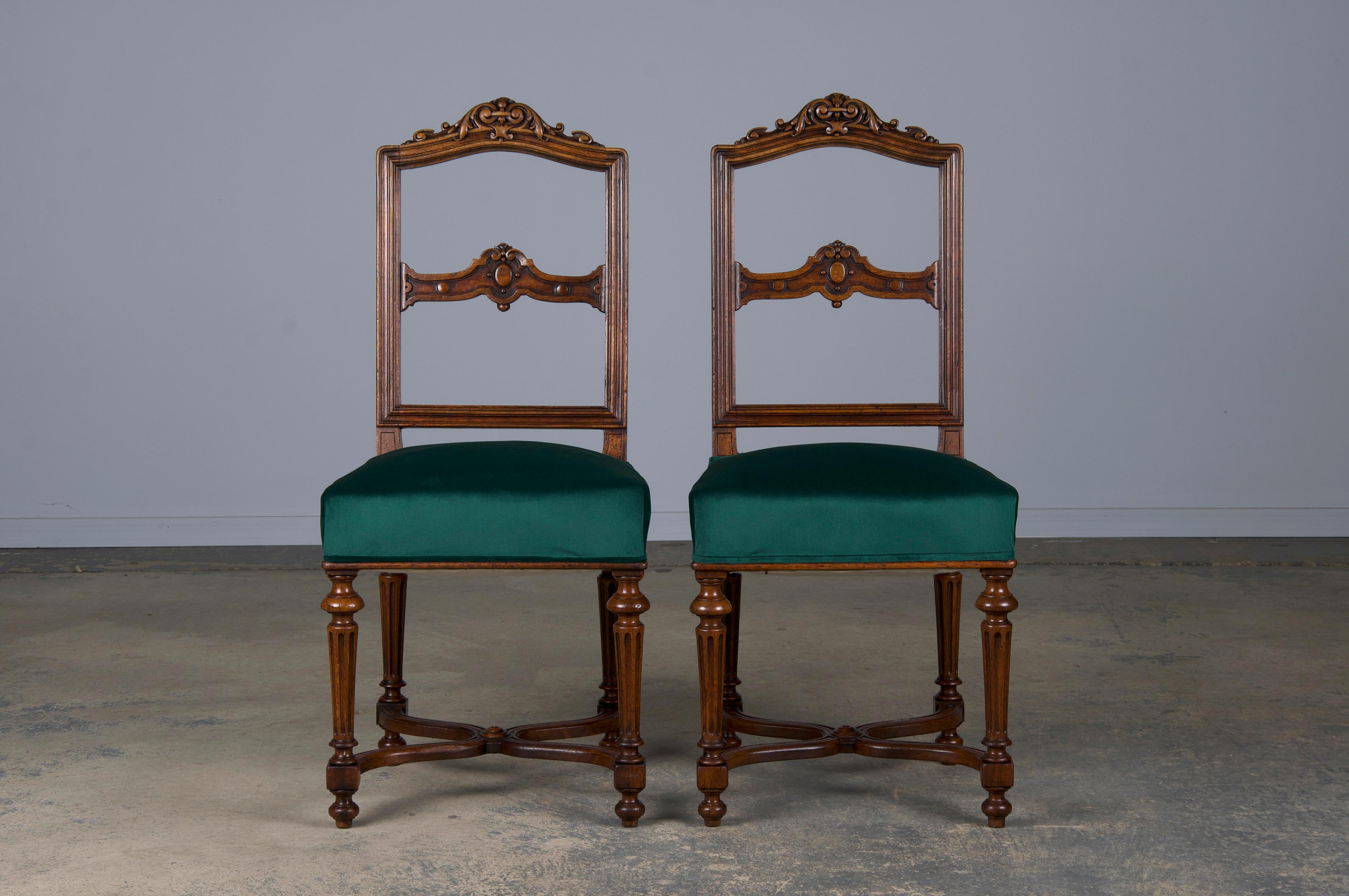 19th Century Antique French Napoleon III Style Oak Dining Chairs W/ Green Velvet - Set of 6 For Sale