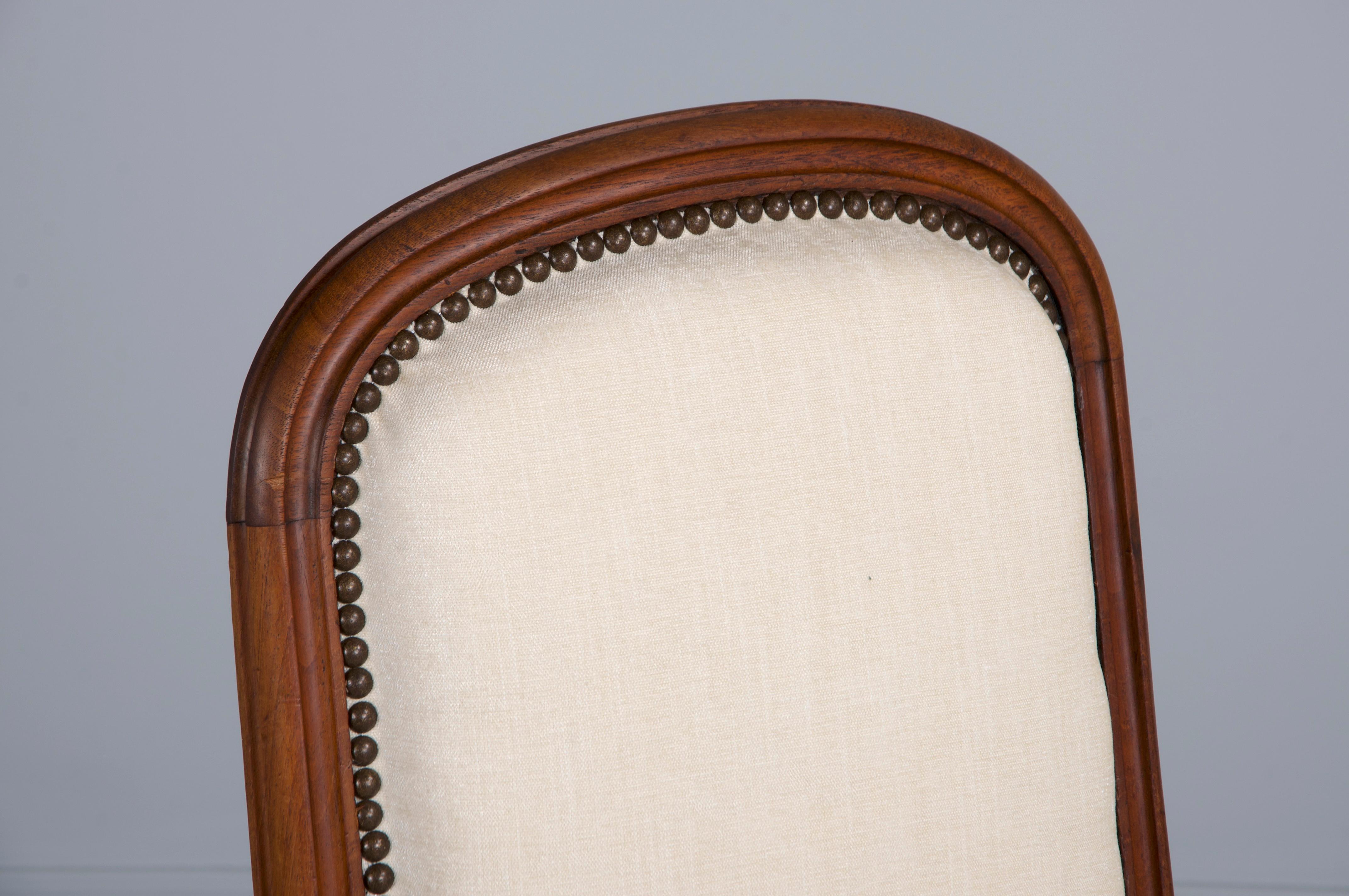 Antique French Napoleon III Style Walnut Dairs W/Cream Chenille-Set of 6 in vendita 2