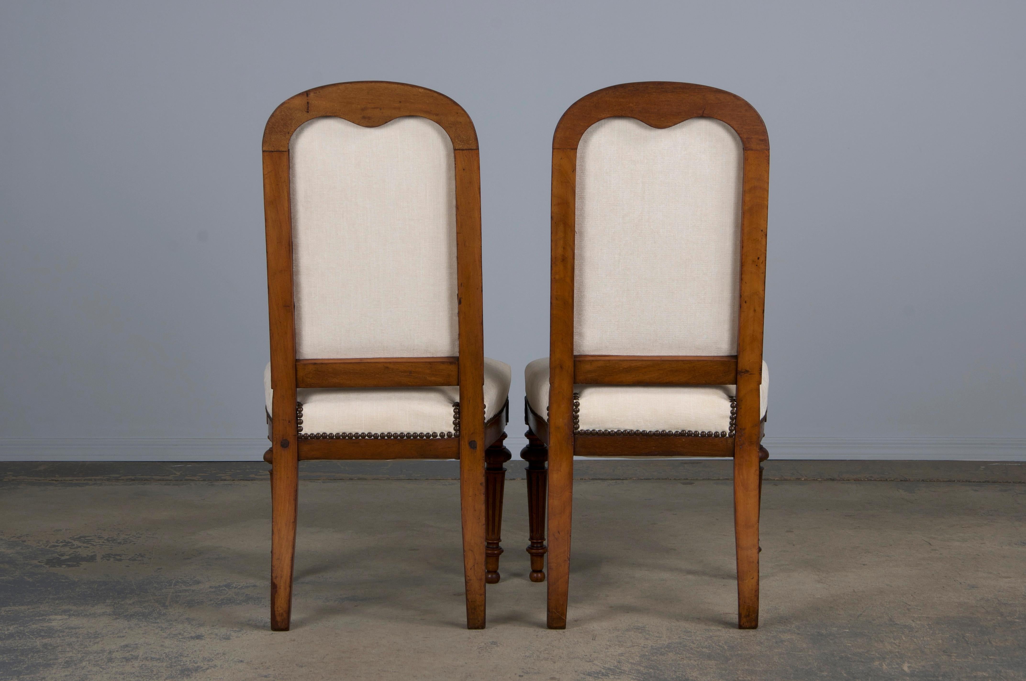 Antique French Napoleon III Style Walnut Dairs W/Cream Chenille-Set of 6 in vendita 12
