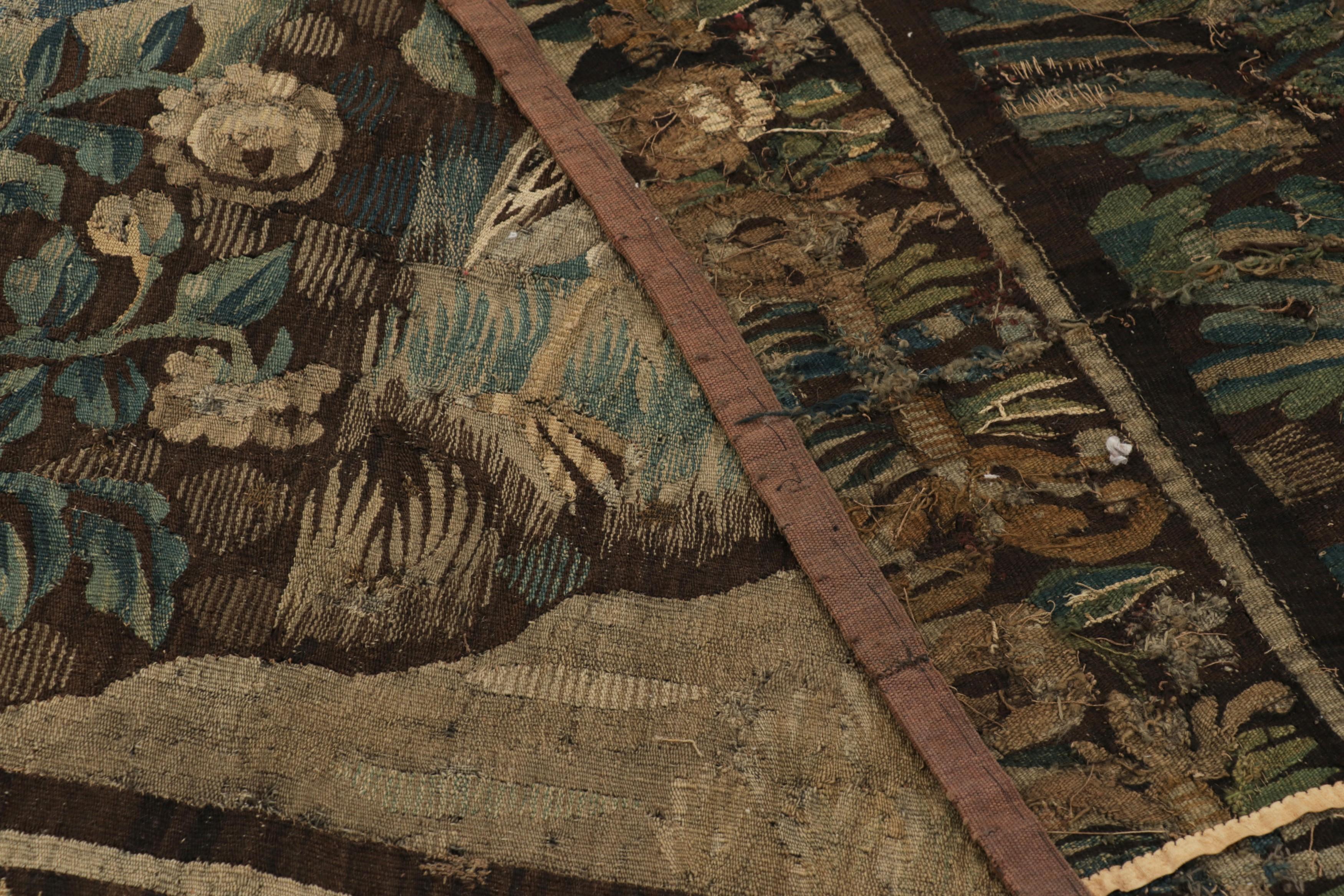 Antiguo Tapiz Pictórico de Aguja Francés en Azul y Tonos Crema - Rug & Kilim en venta 4