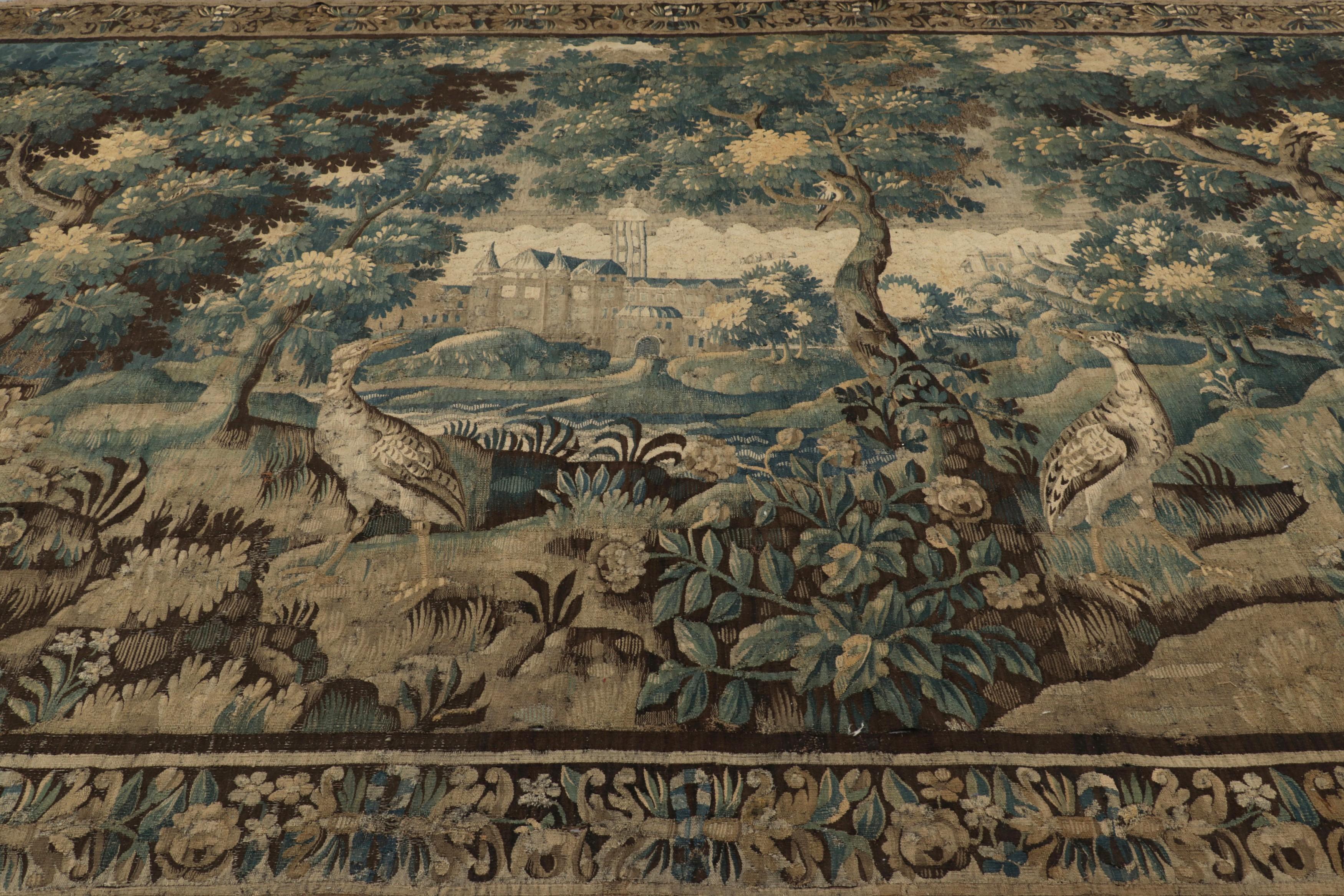 Tejido a mano en lana y originario de Bruselas (Bélgica), este tapiz flamenco Verdure de 9x15 de mediados del siglo XIX es una nueva selección especial y poco común de Rug & Kilim, que presenta una estética particularmente popular con exuberante