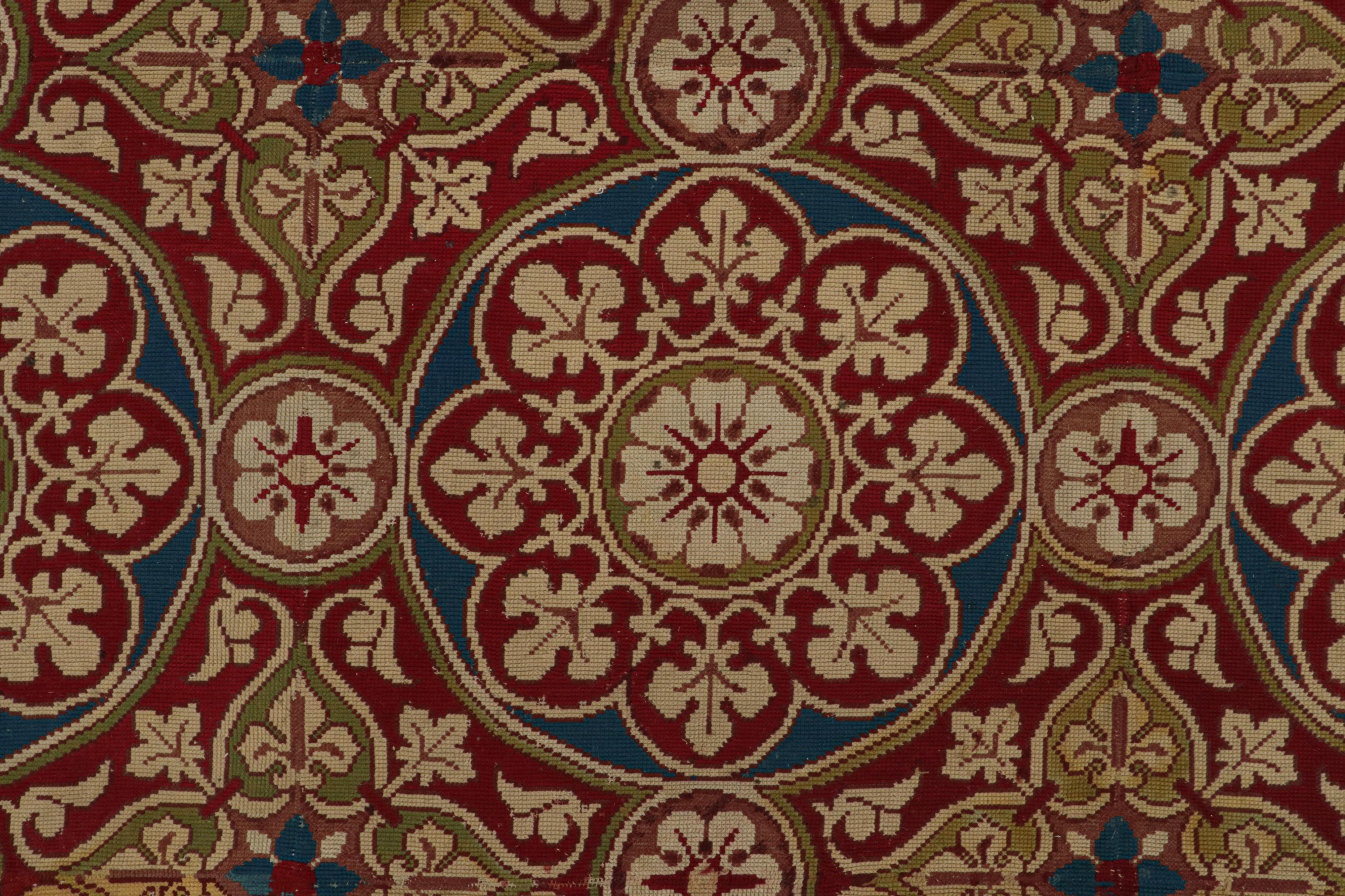 Antiker französischer Nadelspitze-Teppich in Rot mit Medaillons, von Rug & Kilim (Frühes 20. Jahrhundert) im Angebot