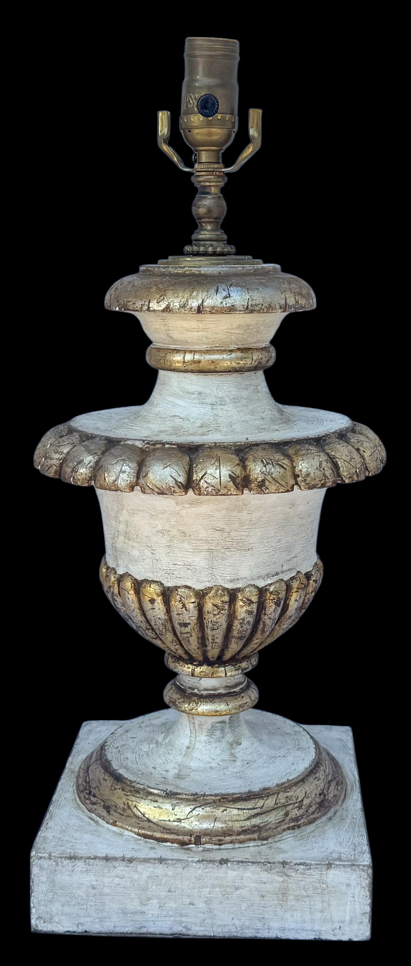 Neoclassical Antique French Neo-Classical Style Carved Gilt Painted Wood Fragment Table Lamp For Sale