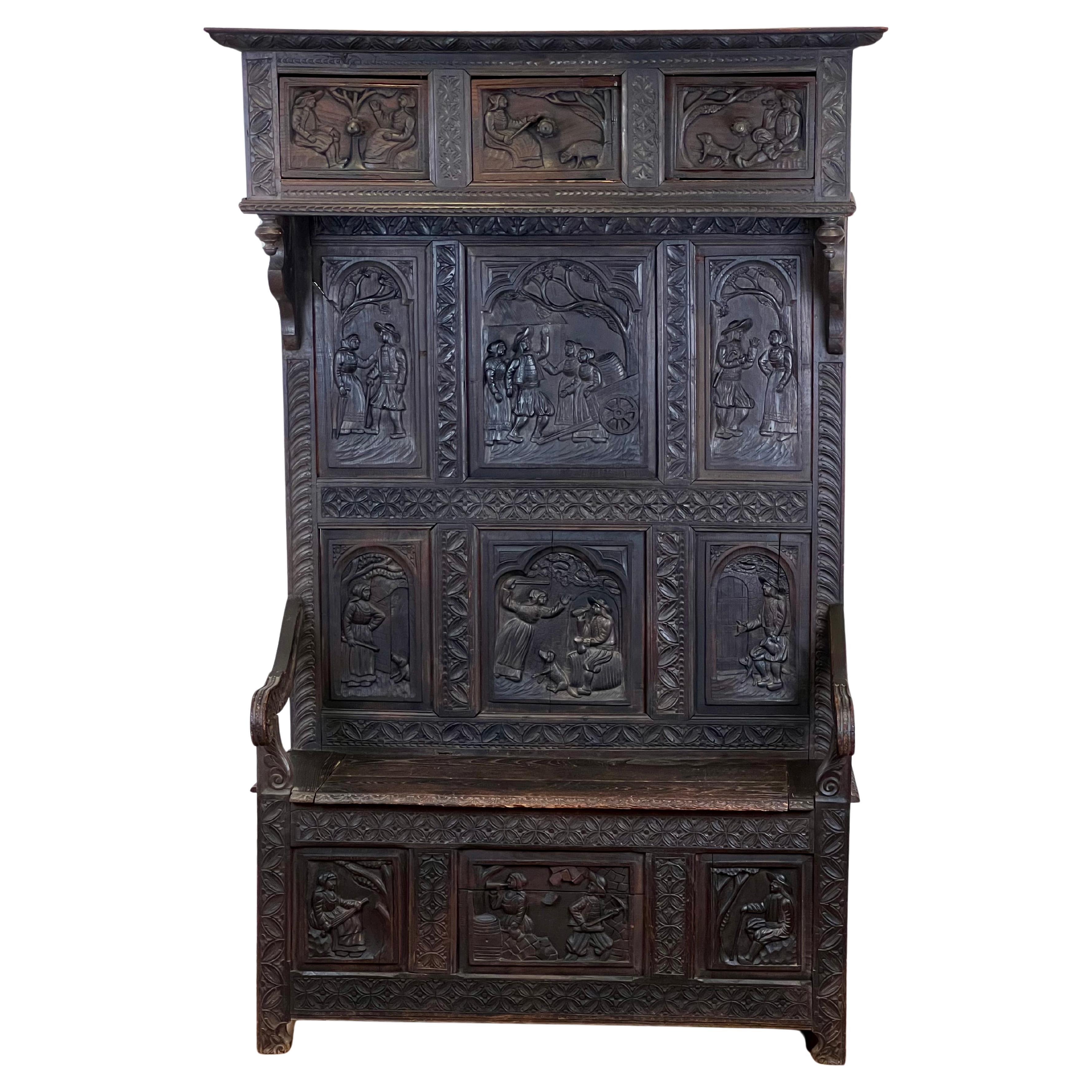 Antique French Neo-Gothic Black Walnut Monk's Bench c. Mitte des 19. Jahrhunderts