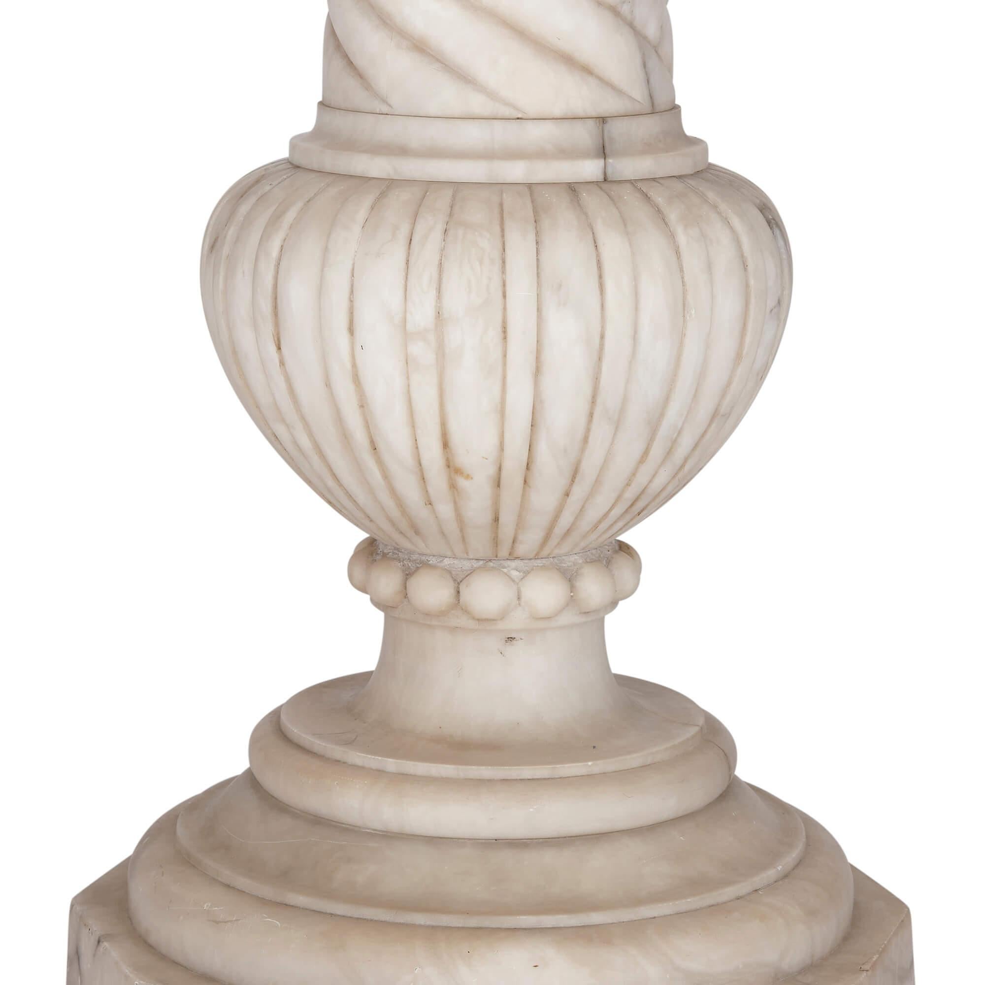 Antiker französischer neoklassizistischer Alabaster-Sockel im Zustand „Relativ gut“ im Angebot in London, GB