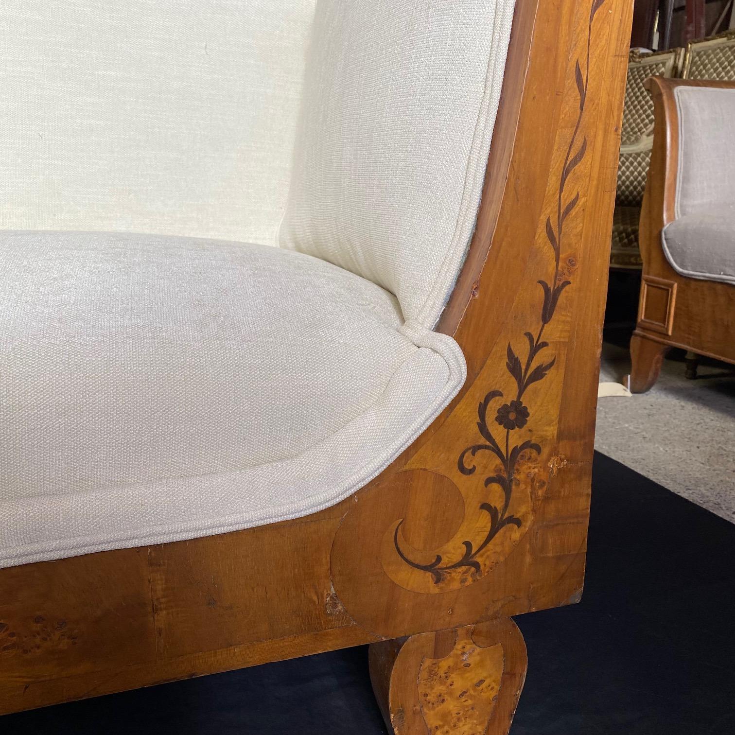 Canapé ancien français néoclassique de style Biedermeier en marqueterie de noyer ronceux en vente 6