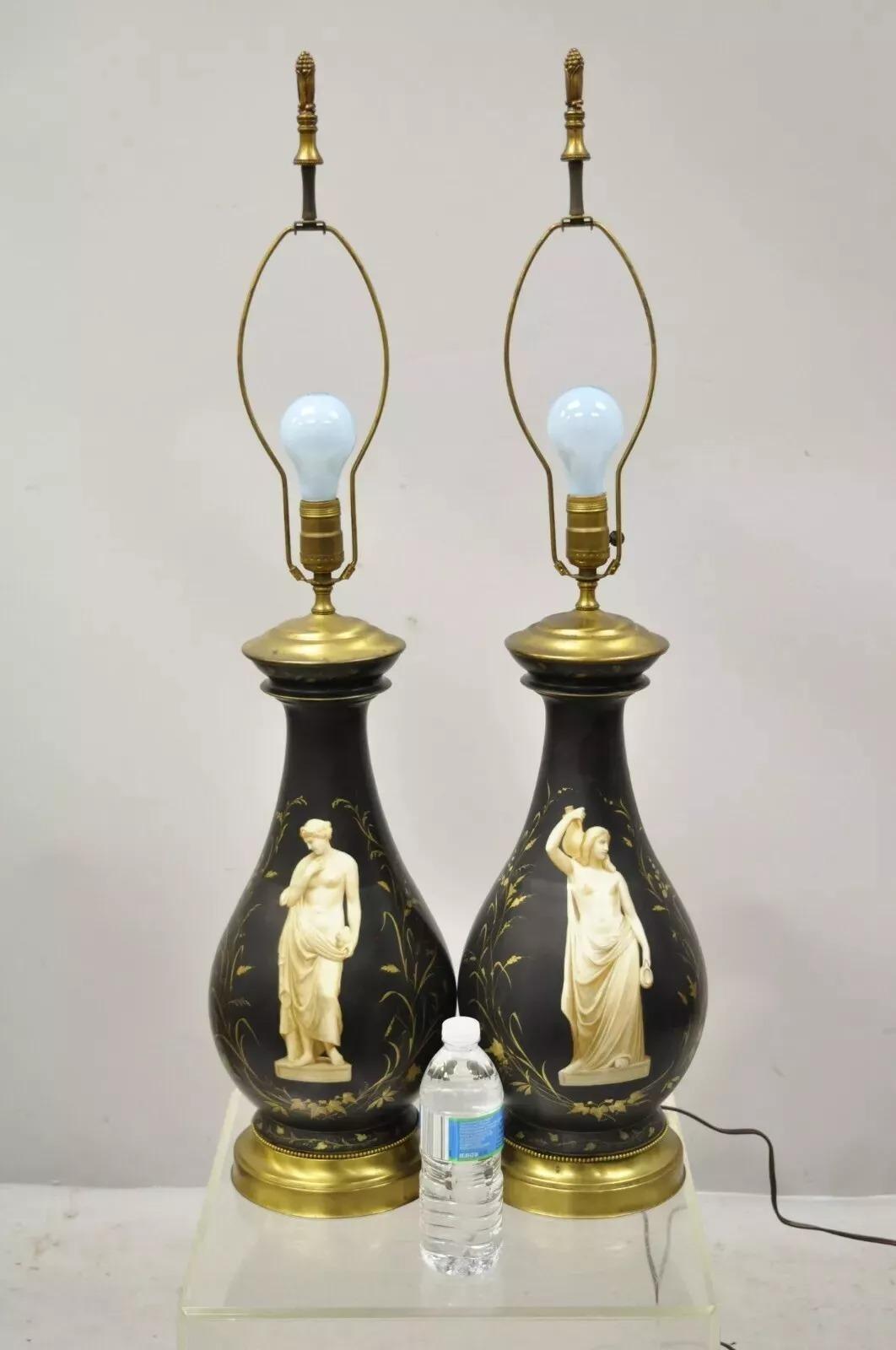 Paire de lampes de bureau bulbeuses classiques néoclassiques françaises anciennes en porcelaine noire en vente 4