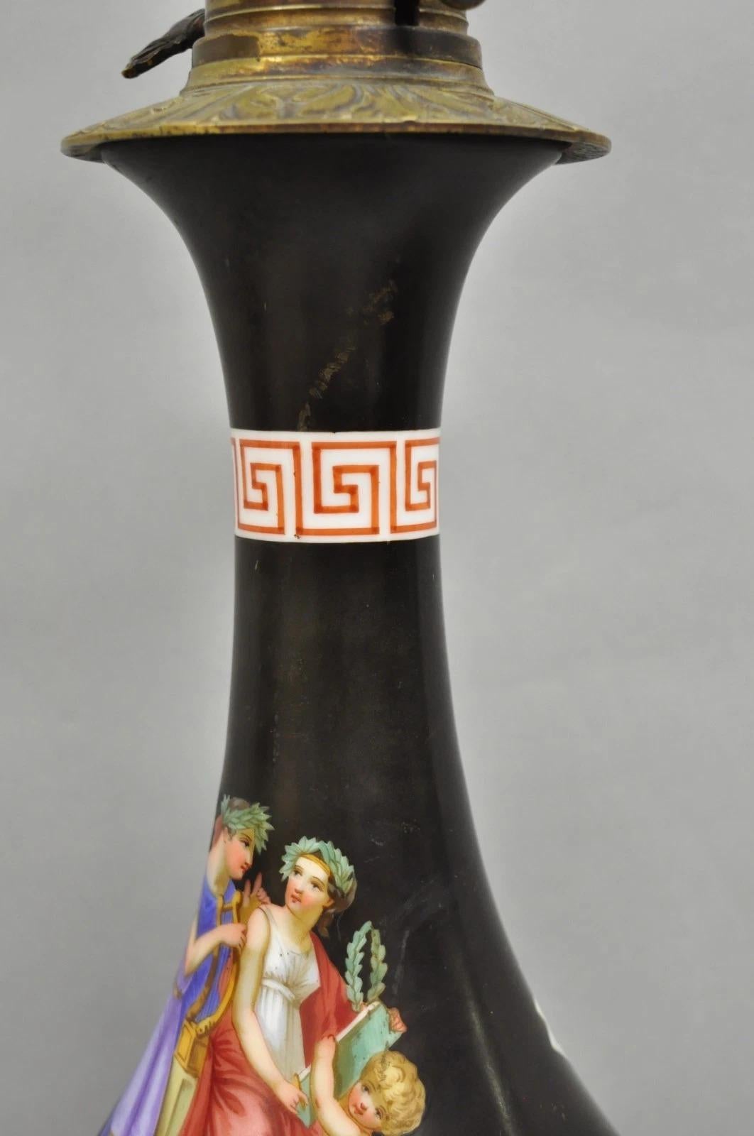 Antiguas Lámparas de Mesa Neoclásicas Francesas Pintadas de Bronce y Porcelana Negra - Pareja en venta 7