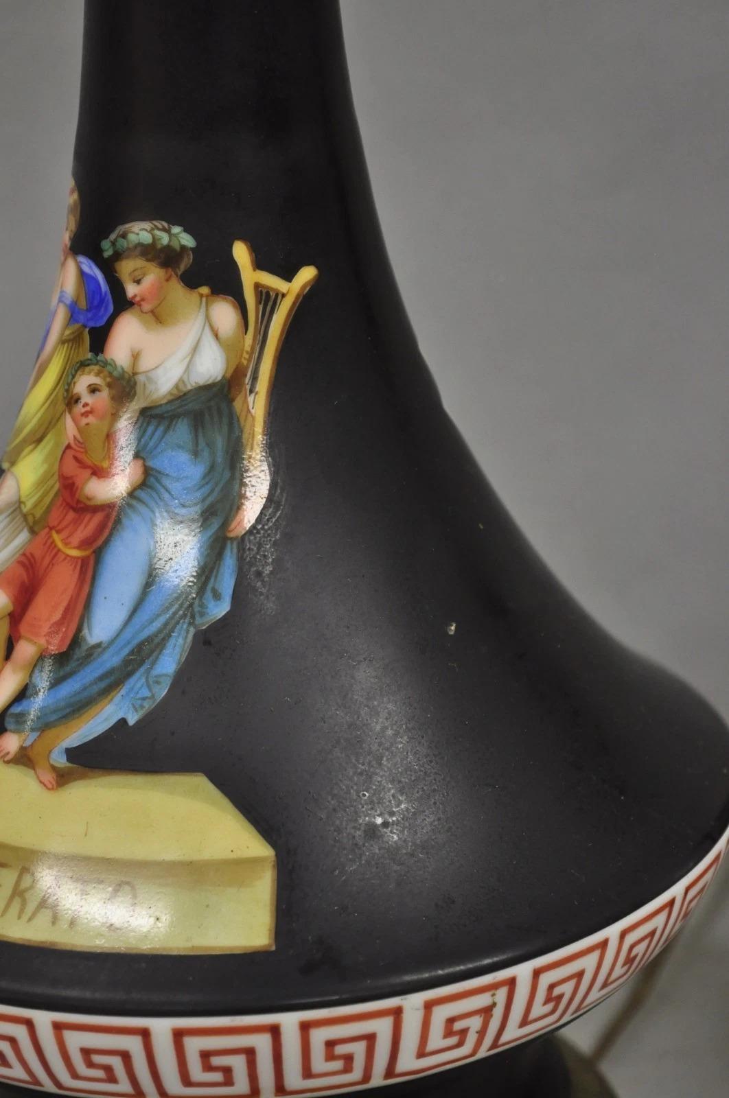 Antiguas Lámparas de Mesa Neoclásicas Francesas Pintadas de Bronce y Porcelana Negra - Pareja en venta 1