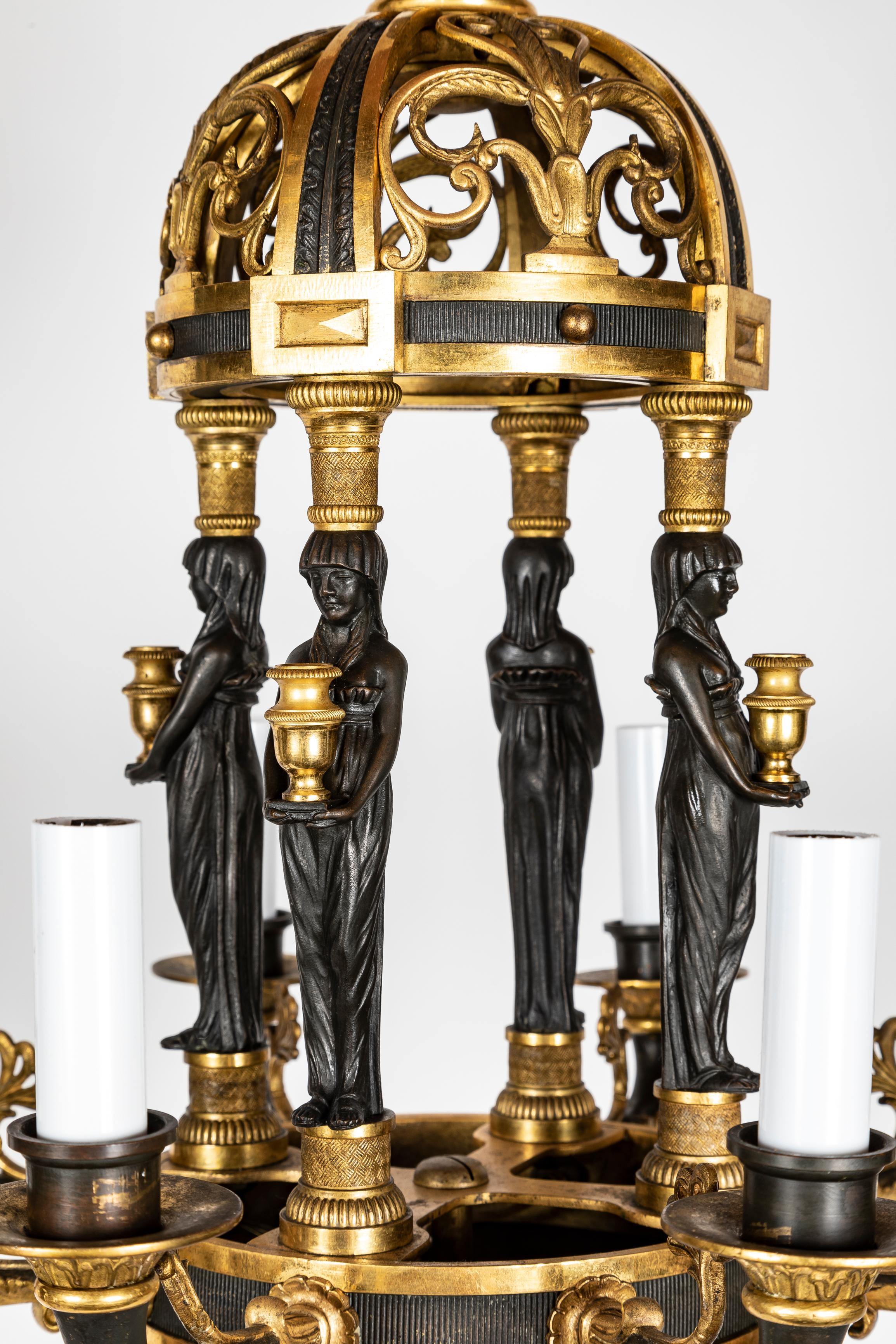 Antique French Neoclassical Empire Figural Gilt and Patinated Bronze Chandelier In Good Condition For Sale In New York, NY