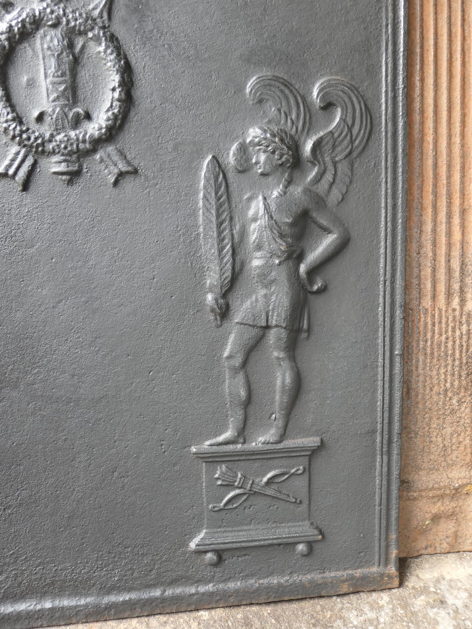 Plaque de cheminée / crédence néoclassique française ancienne, 18e - 19e siècle en vente 3