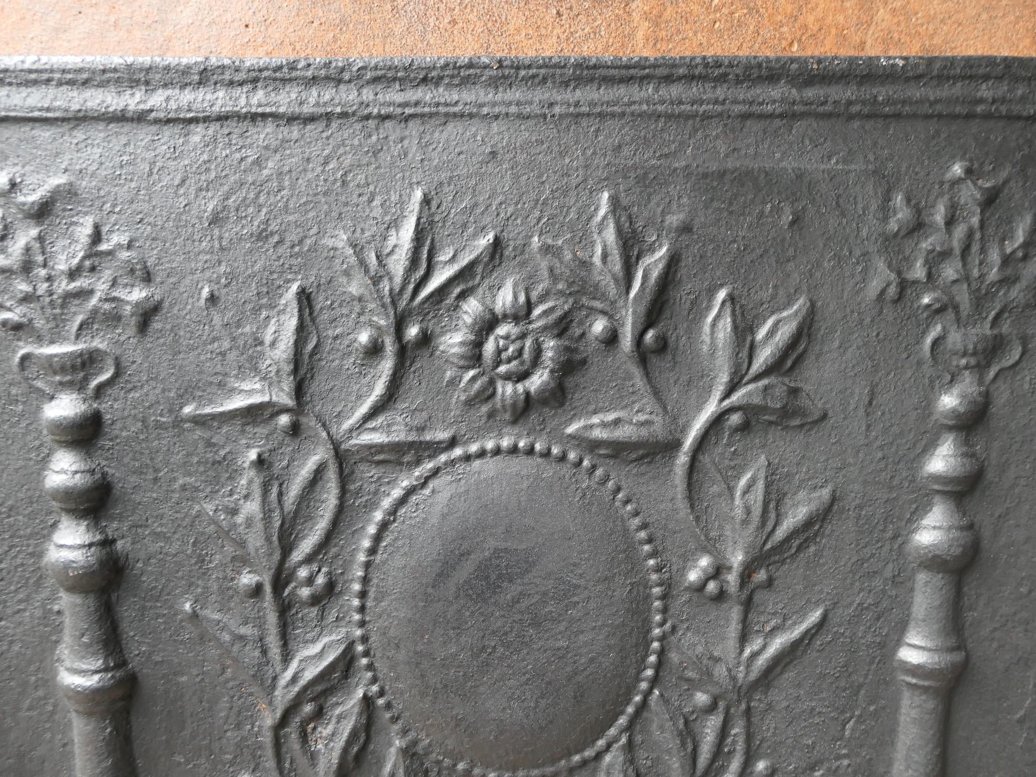 Antique French Neoclassical Fireback / Backsplash, 18th - 19th Century For Sale 6