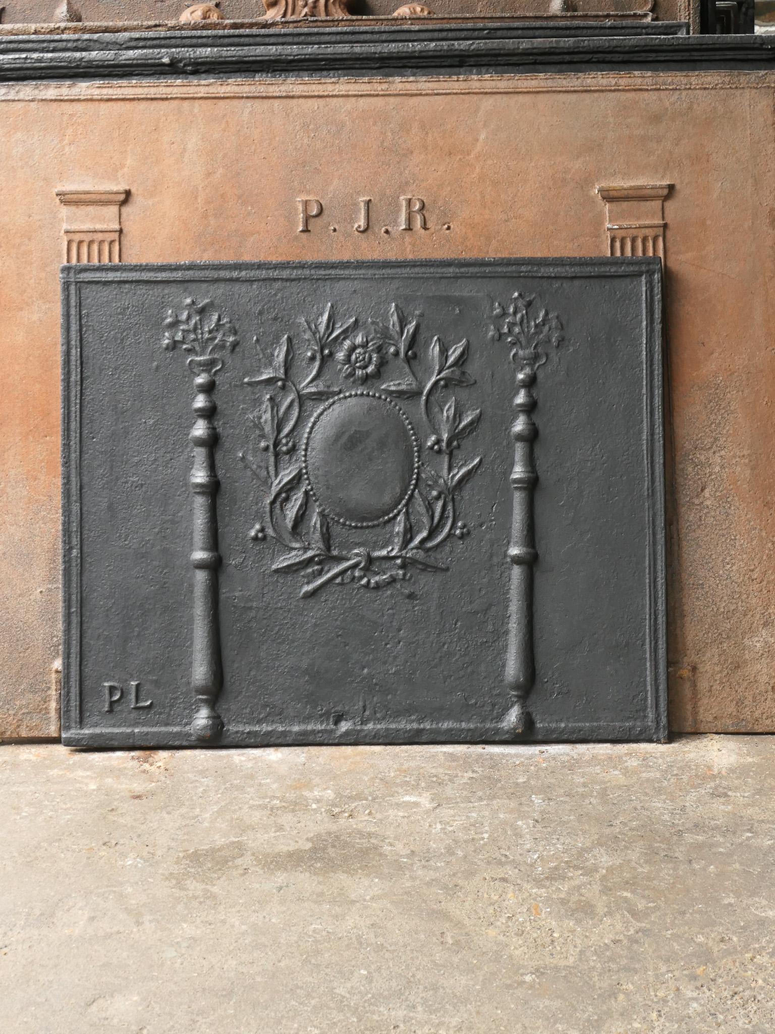 Antique French Neoclassical Fireback / Backsplash, 18th - 19th Century In Good Condition For Sale In Amerongen, NL