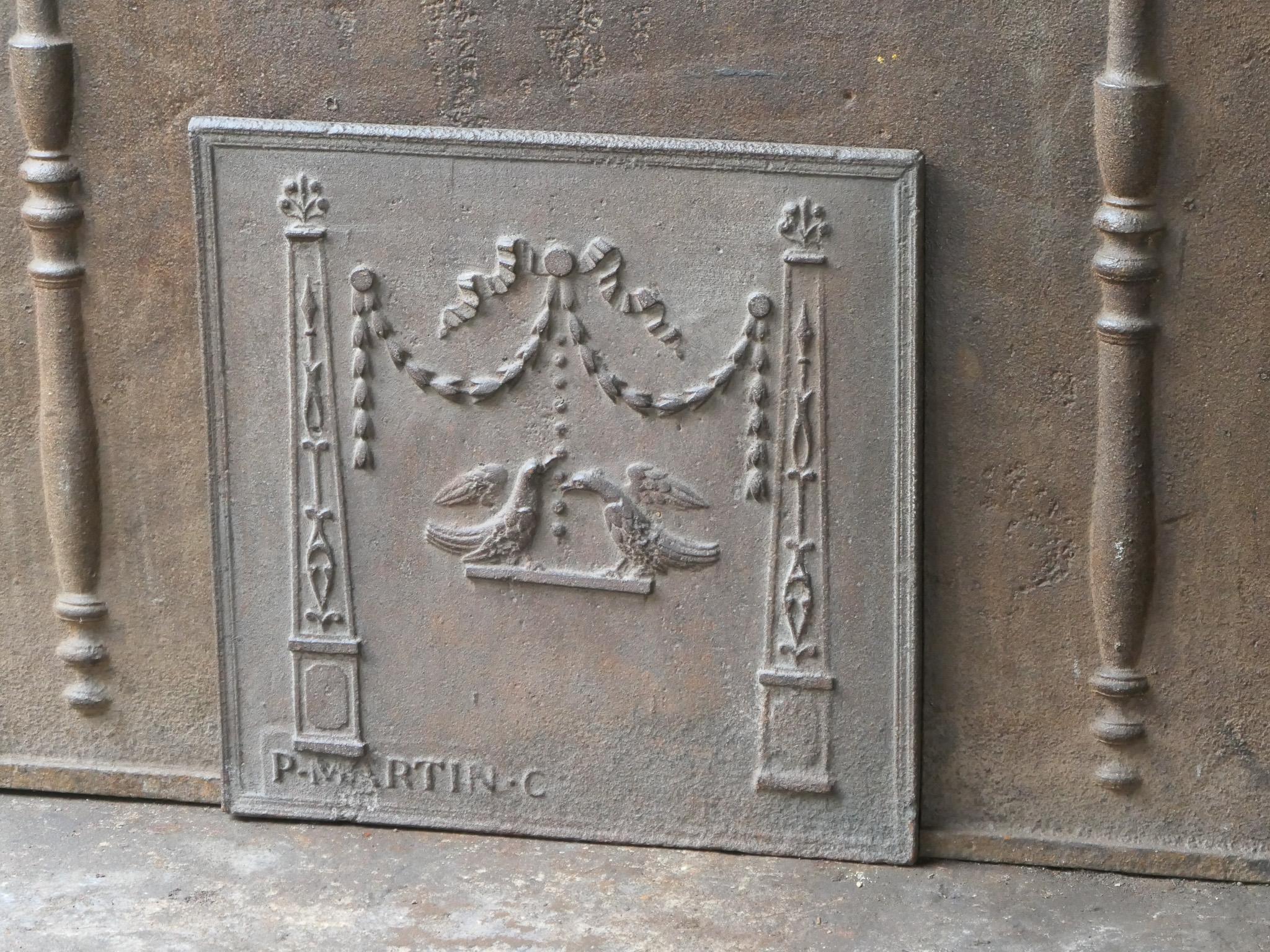 Antike französische neoklassizistische Kaminrückwand, 18. - 19. im Zustand „Gut“ im Angebot in Amerongen, NL