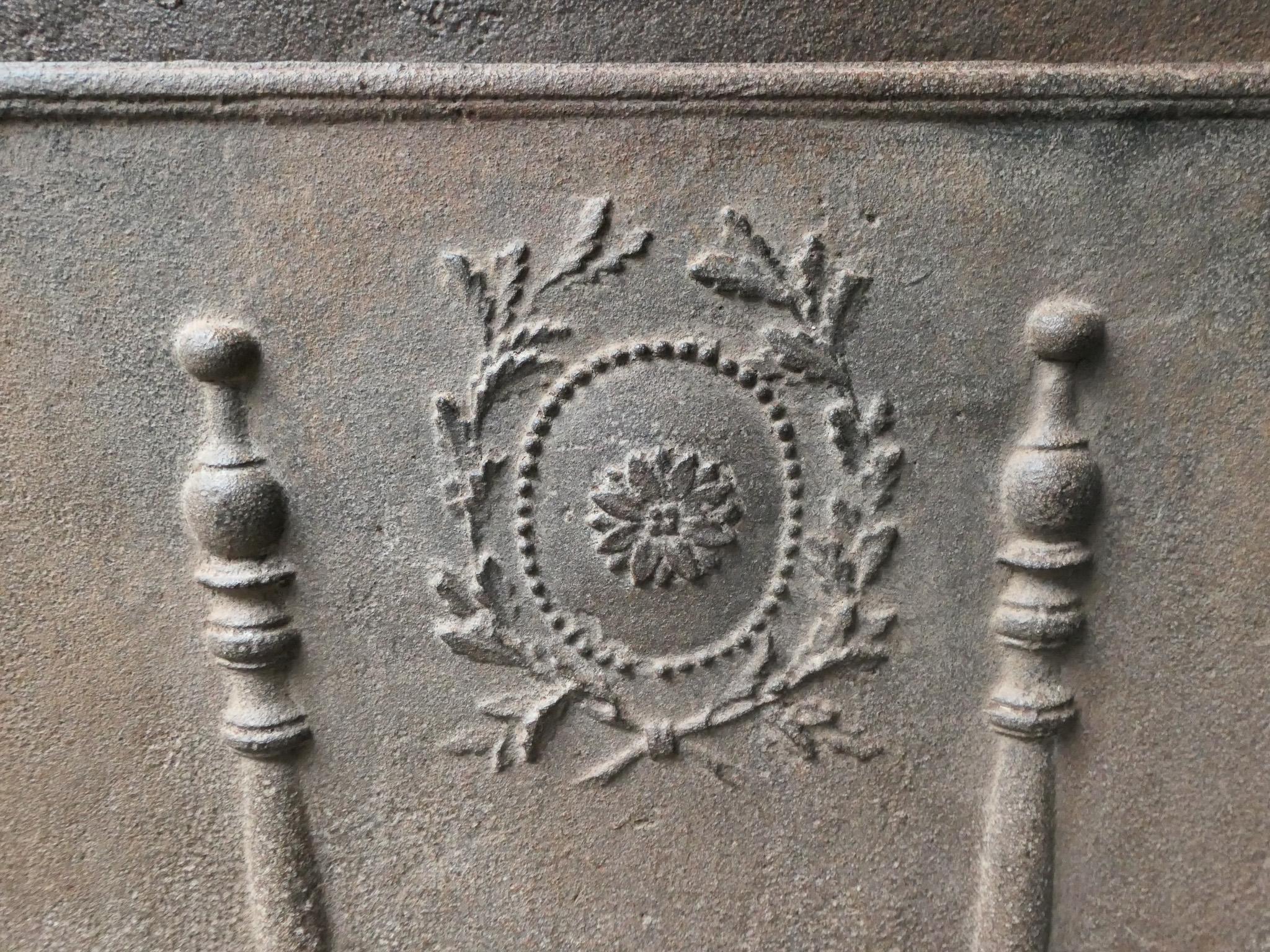 Antike französische neoklassizistische Kaminrückwand, 18. - 19. im Angebot 1