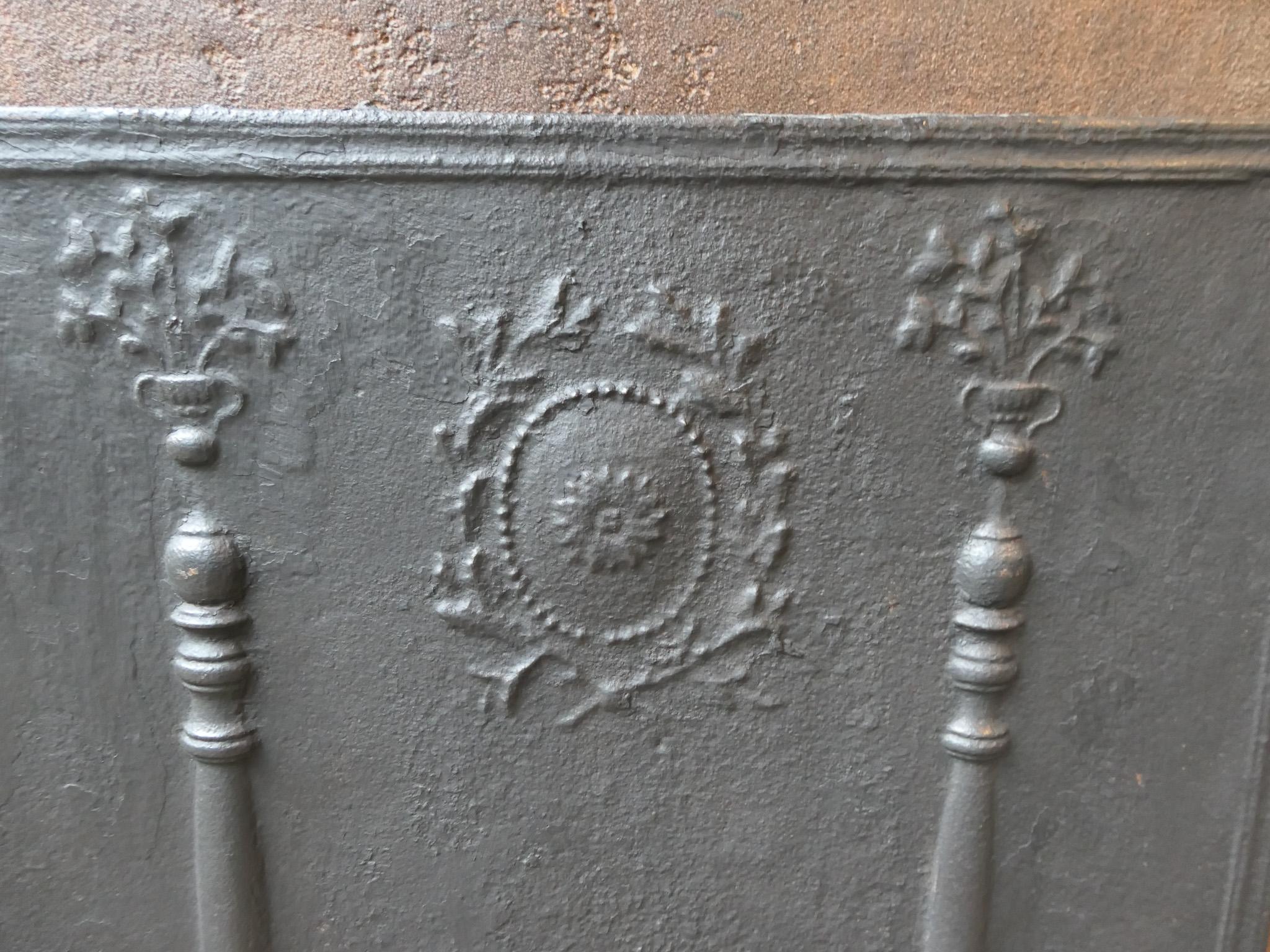 Antike französische neoklassische 'Blumenkörbe' Kaminrückwand / Aufkantung 2